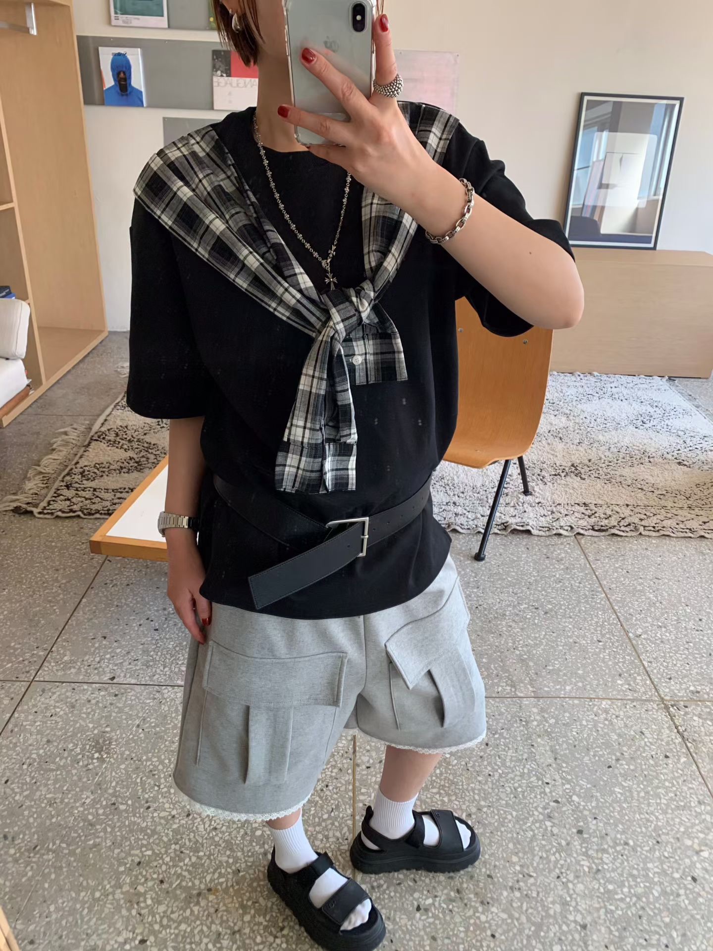 KS03 / CHECKERED SHOULDER TIE TEE