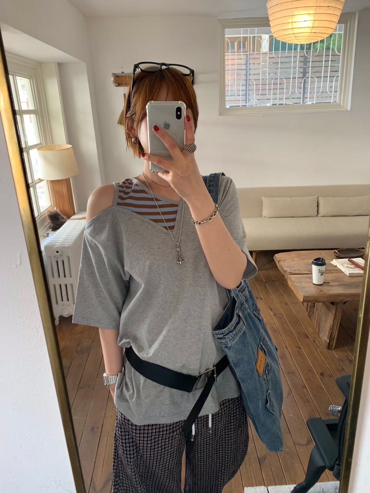 KS11 / COLD SHOULDER SHORT SLEEVES TEE