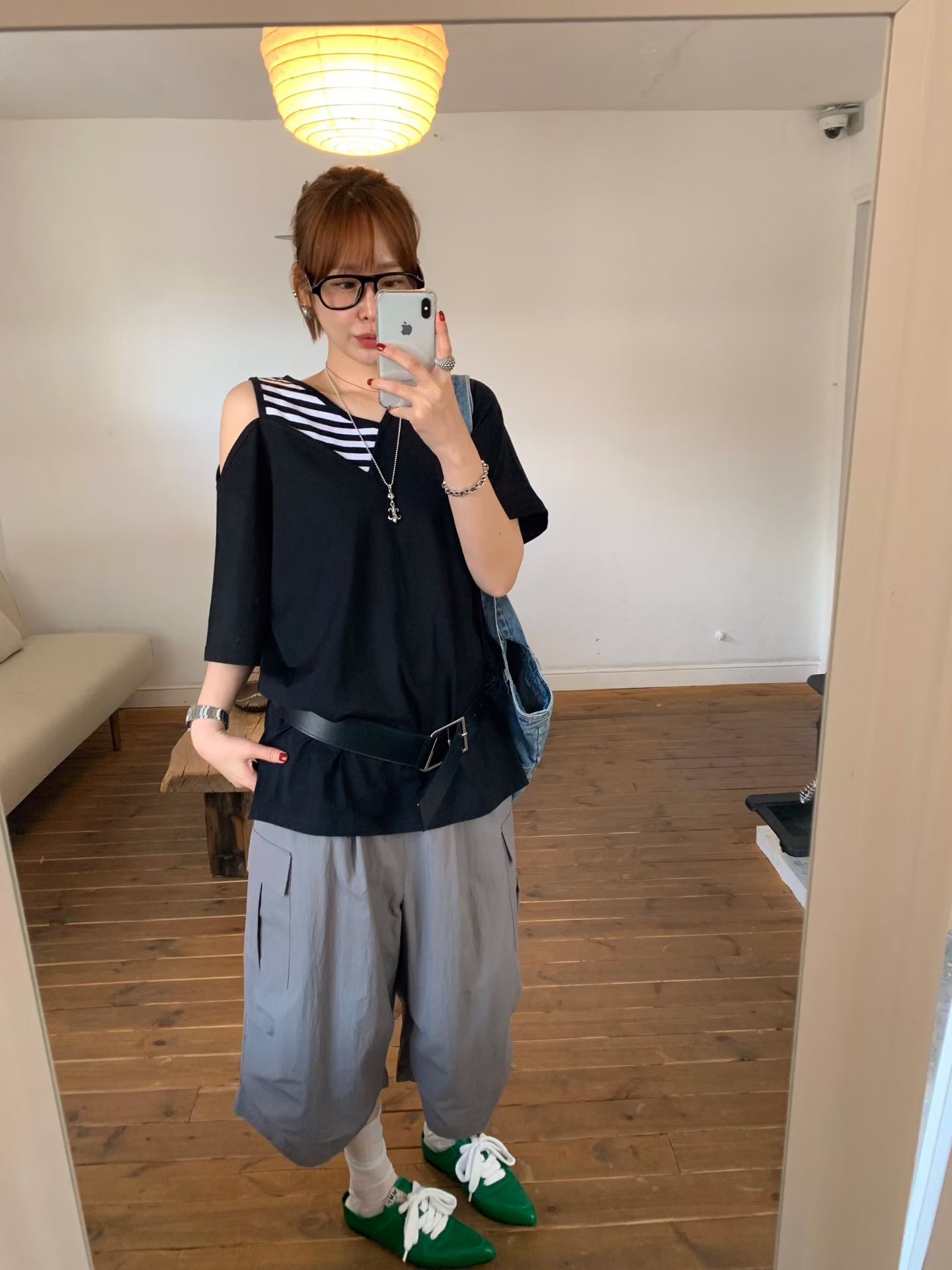 KS11 / COLD SHOULDER SHORT SLEEVES TEE