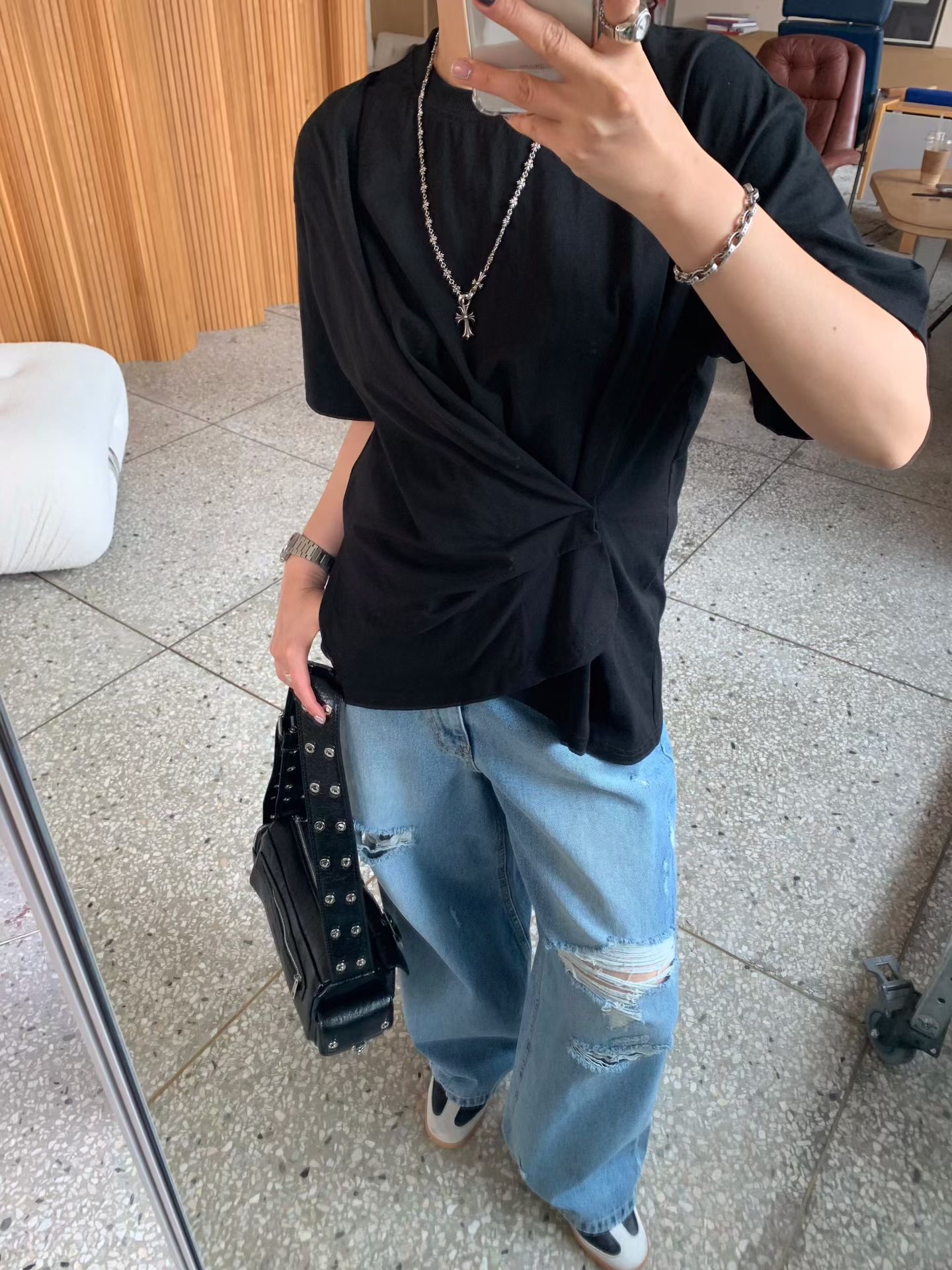KS14 / DARTED SIDE DETAILS LOOSE FIT TEE