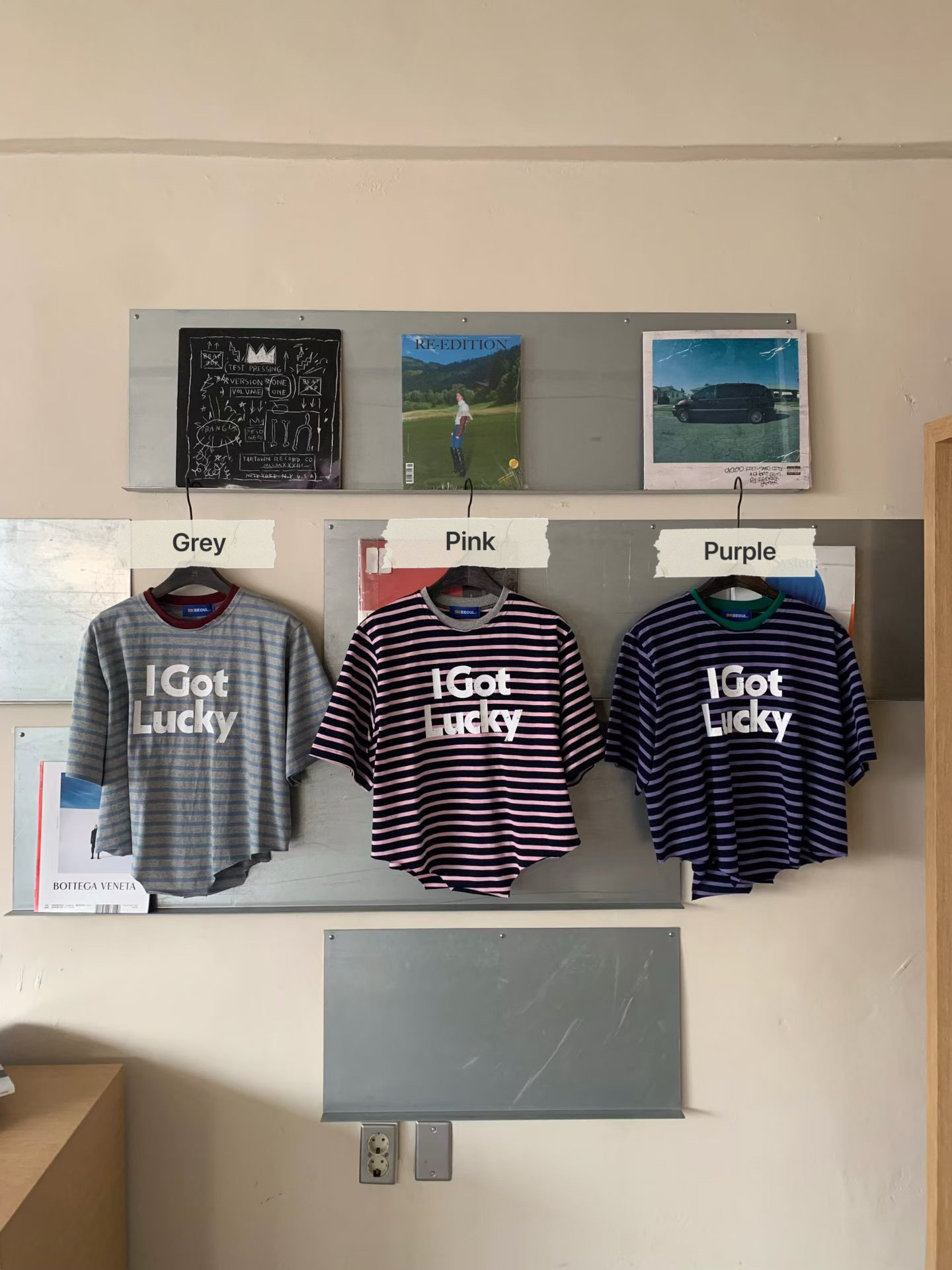 KS15 / I GOT LUCKY CUT OUT HEM TEE