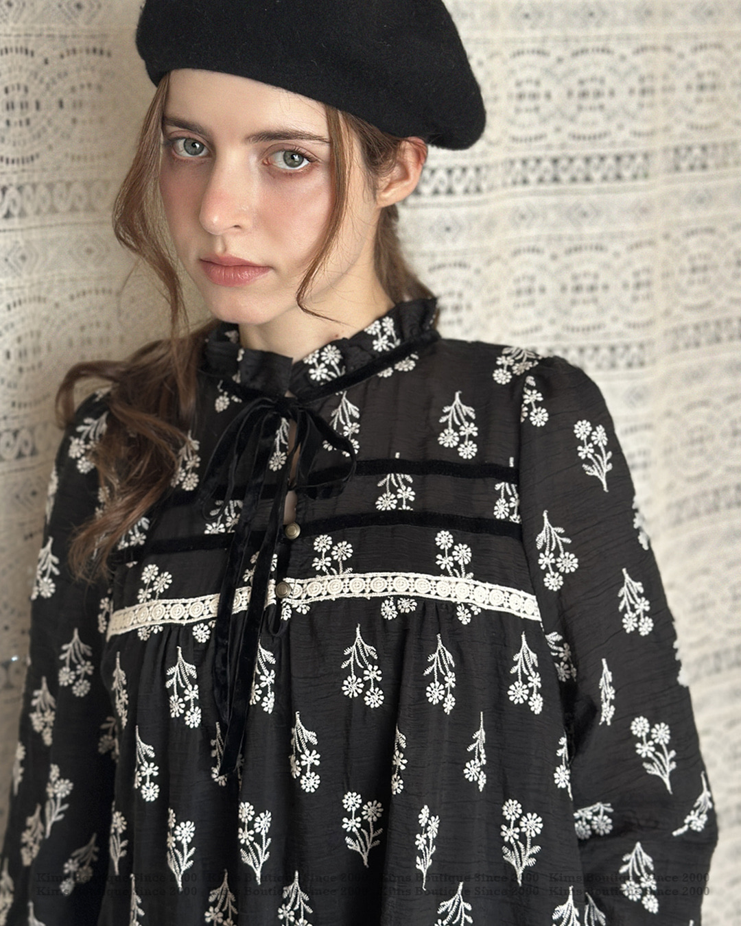 KB06 / Front Tie Victorian Lace Loose Fit Dress