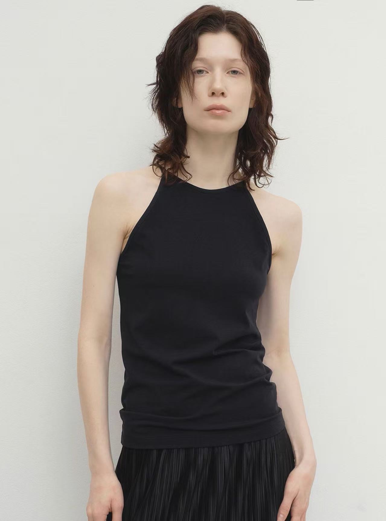 WW34 / BASIC CUT IN TOP 