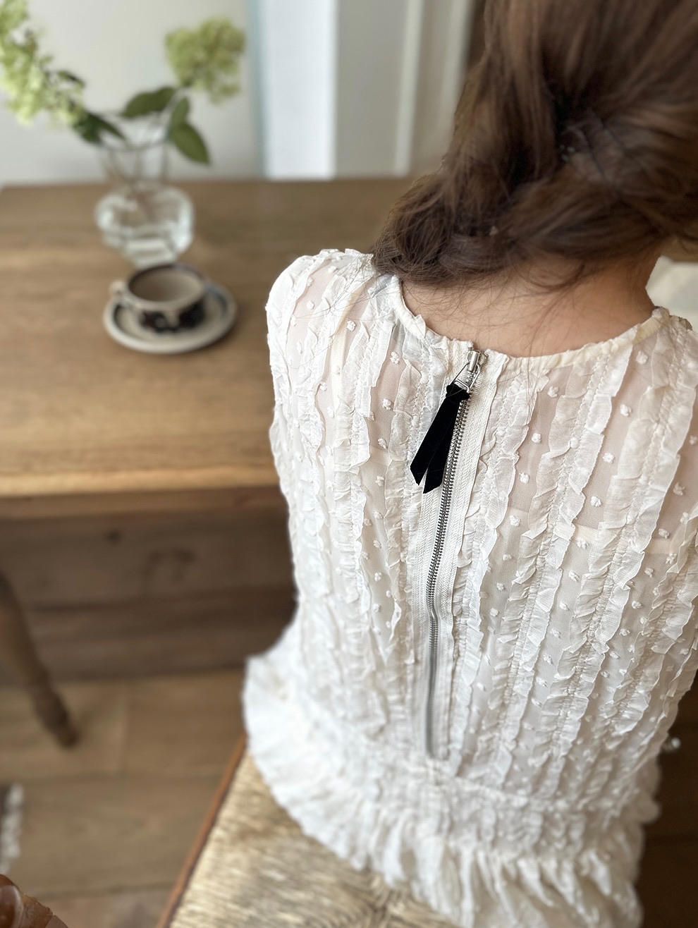 KB07 / Sleeveless Drawstring Textured Dress