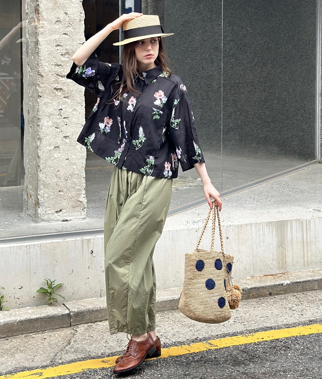 KB14 / Front Pockets Floral Shirt