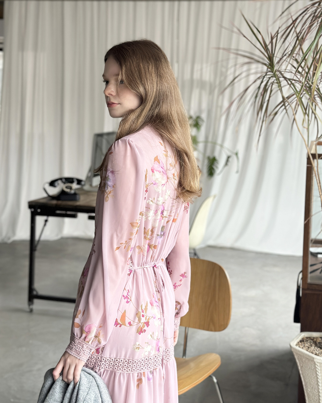 KB01 / Floral Long Dress With Lace Trimmings