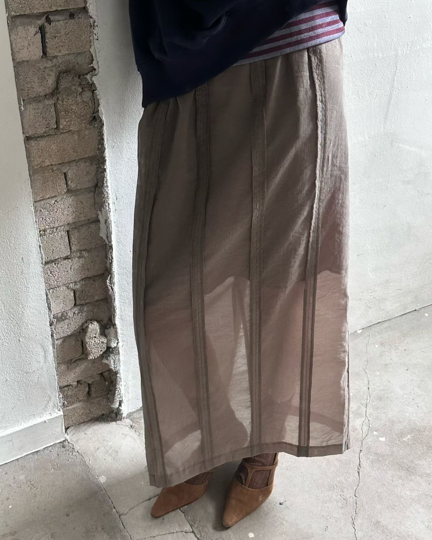 ER12 / SEMI SHEER PANELLED SEAM SKIRT