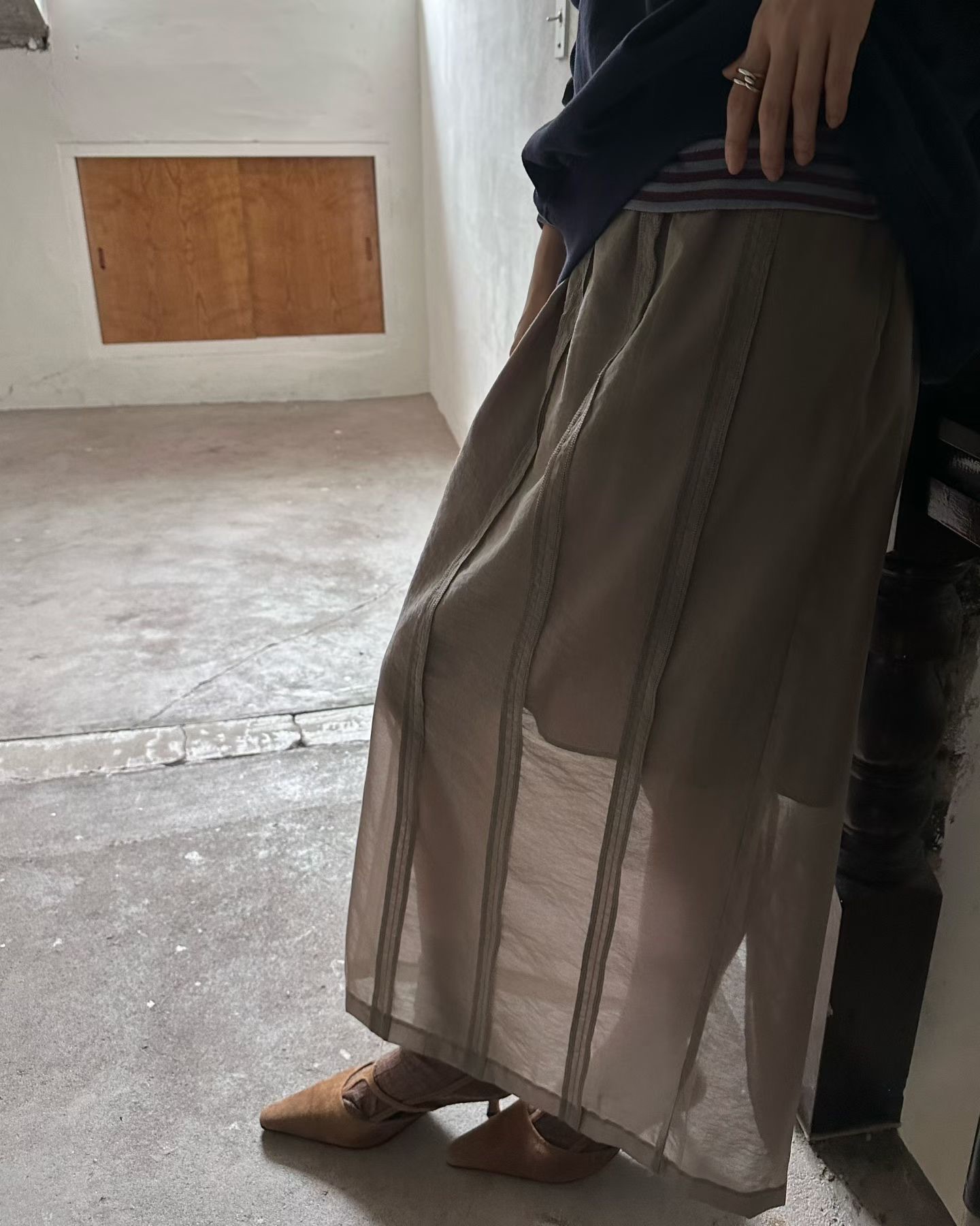 ER12 / SEMI SHEER PANELLED SEAM SKIRT
