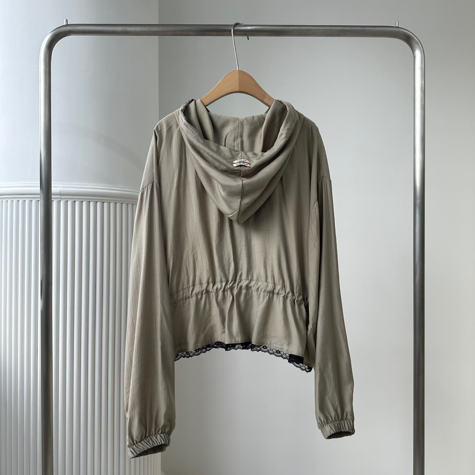 ER17 / LACE HEM HOODED OUTER WEAR
