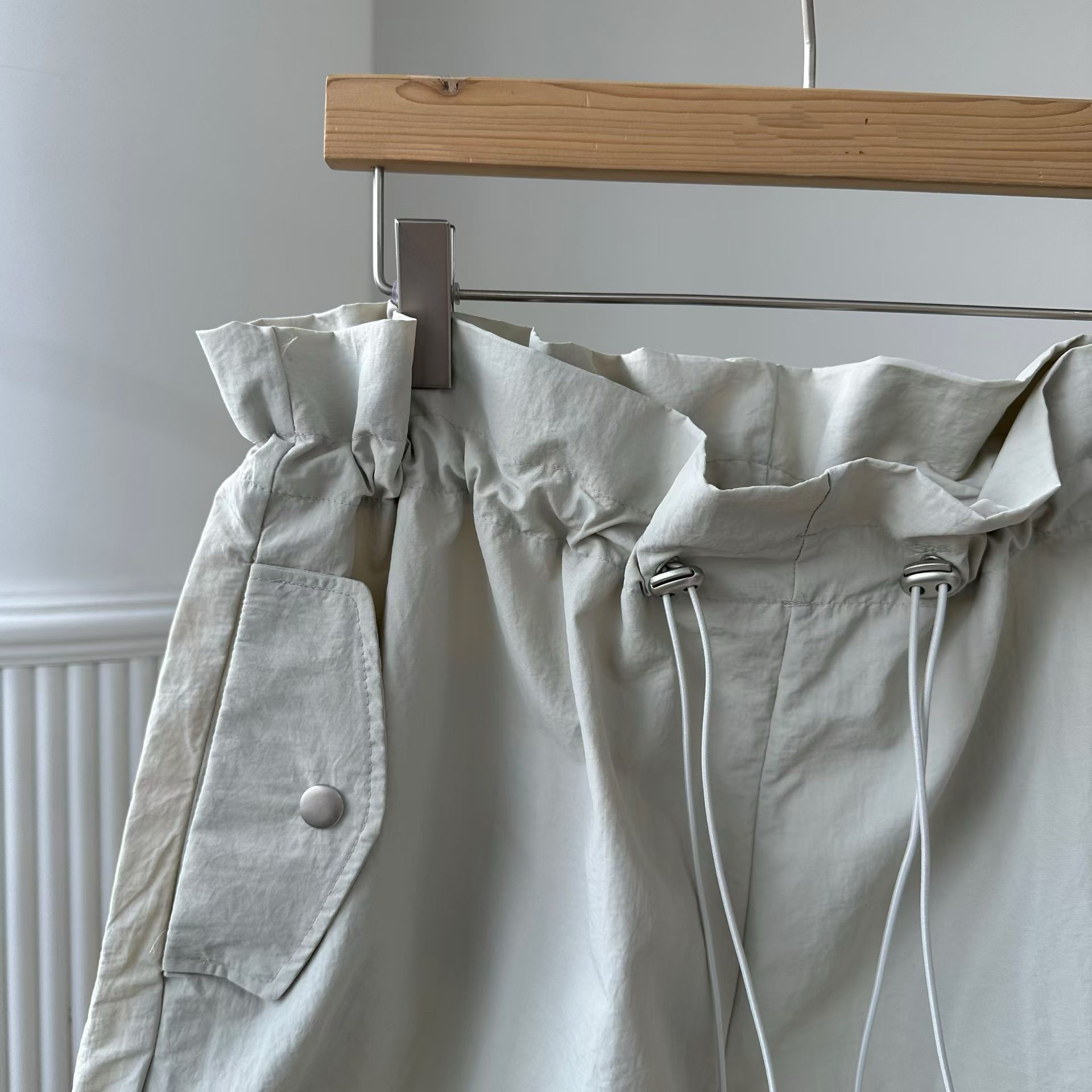 ER18 / TOOGLE HEM PAPER BAG SHORTS