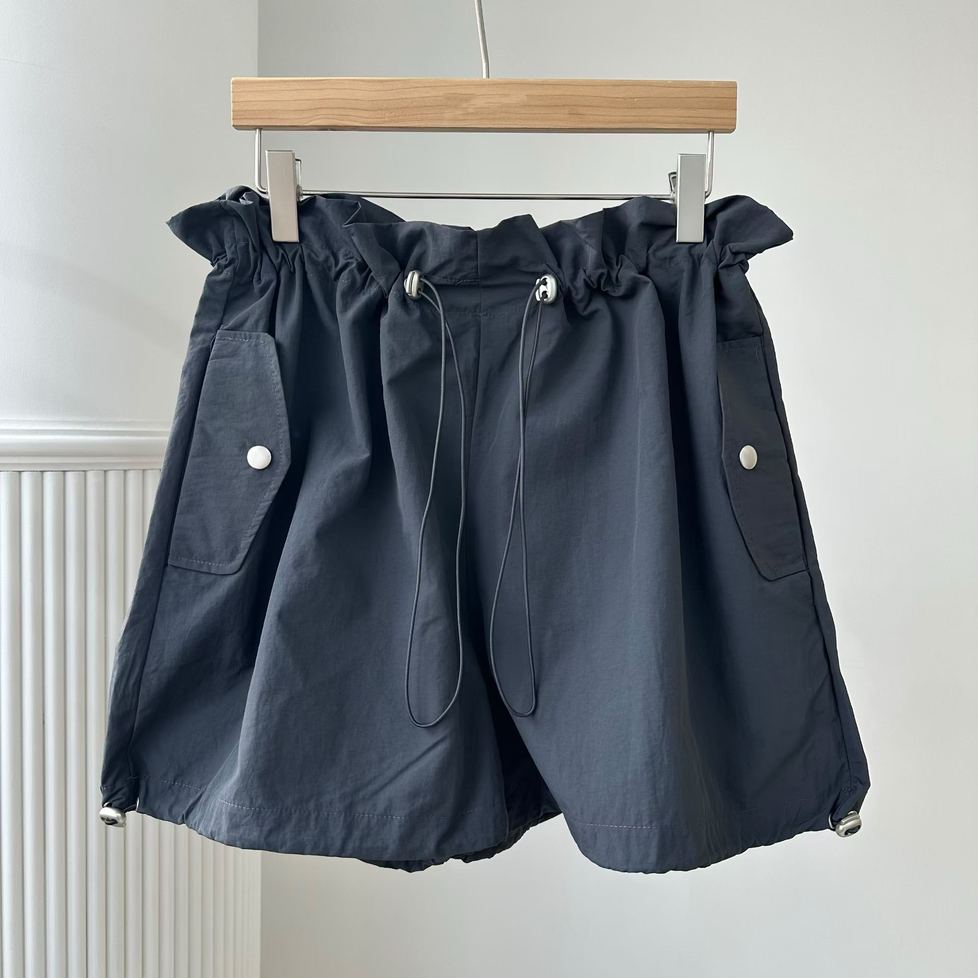ER18 / TOOGLE HEM PAPER BAG SHORTS