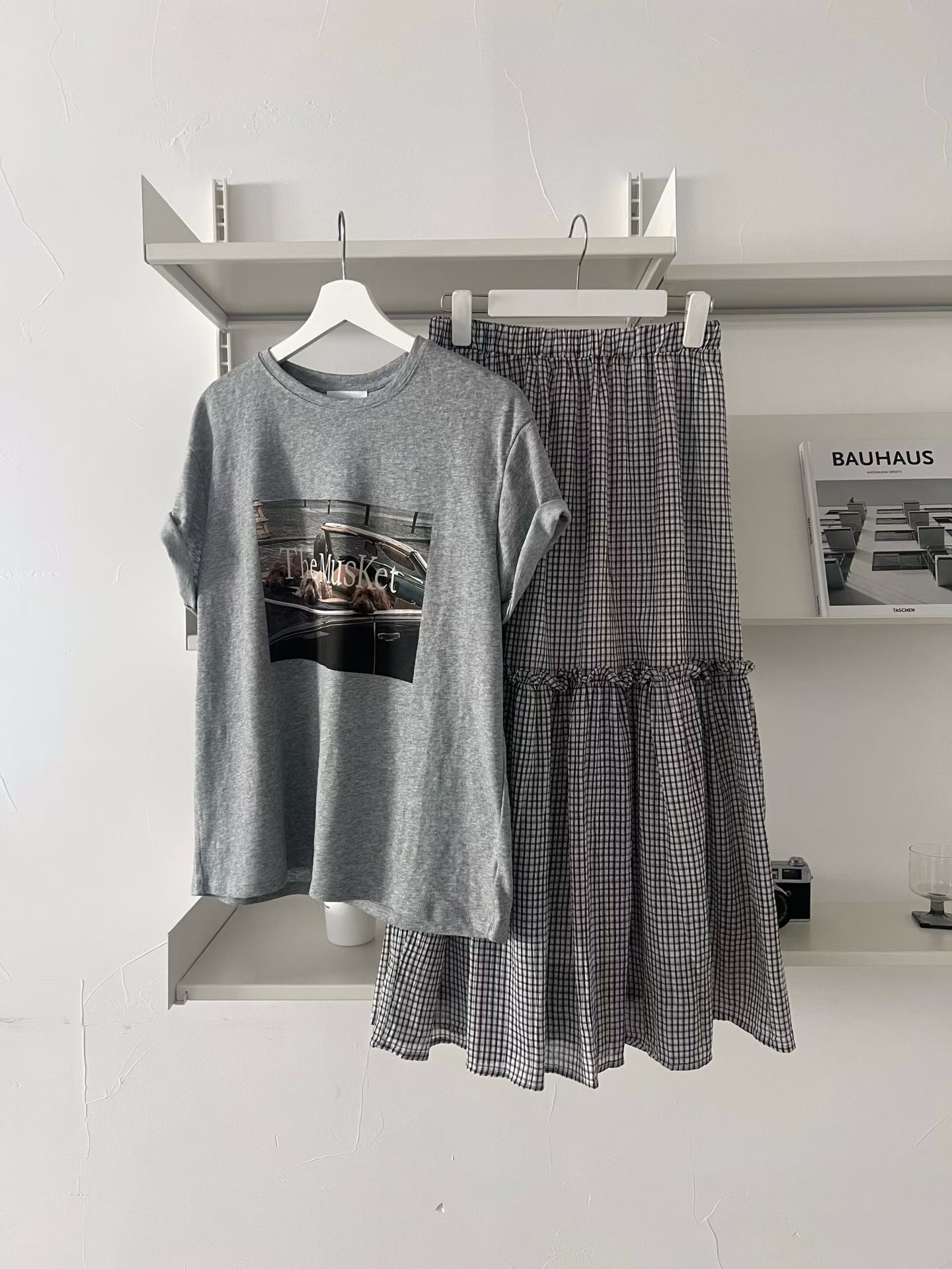 KRISTEN “THE MIUSKET” TEE