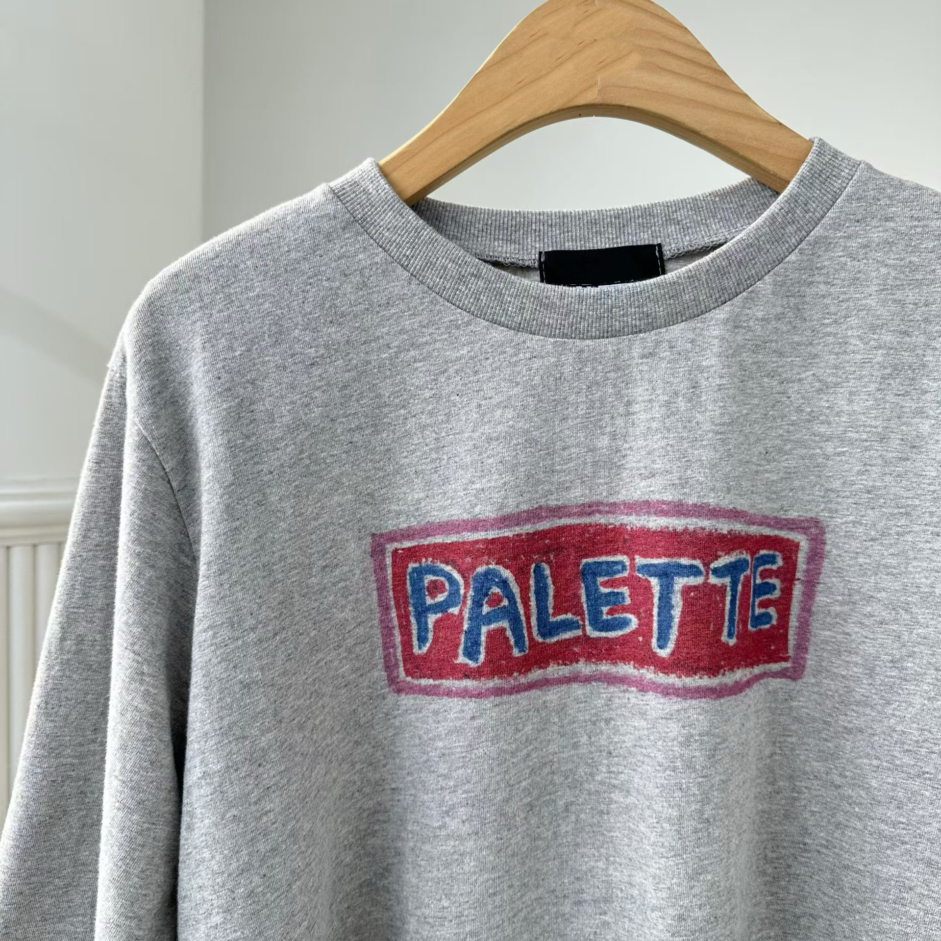 ER19 / PALETTE GRAPHIC TEE