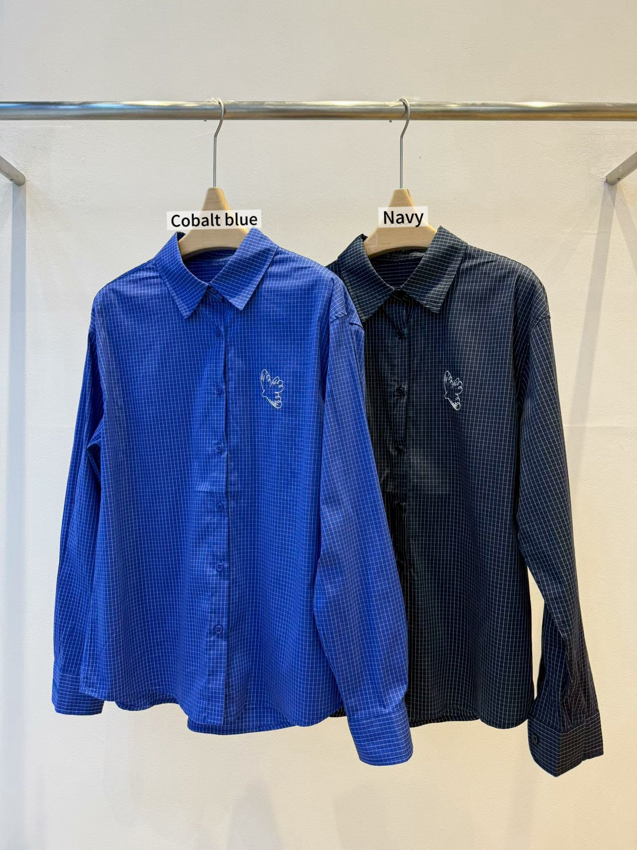 UE29 / CHECKERED SHIRT WITH DOVE EMBROIDERY LOGO