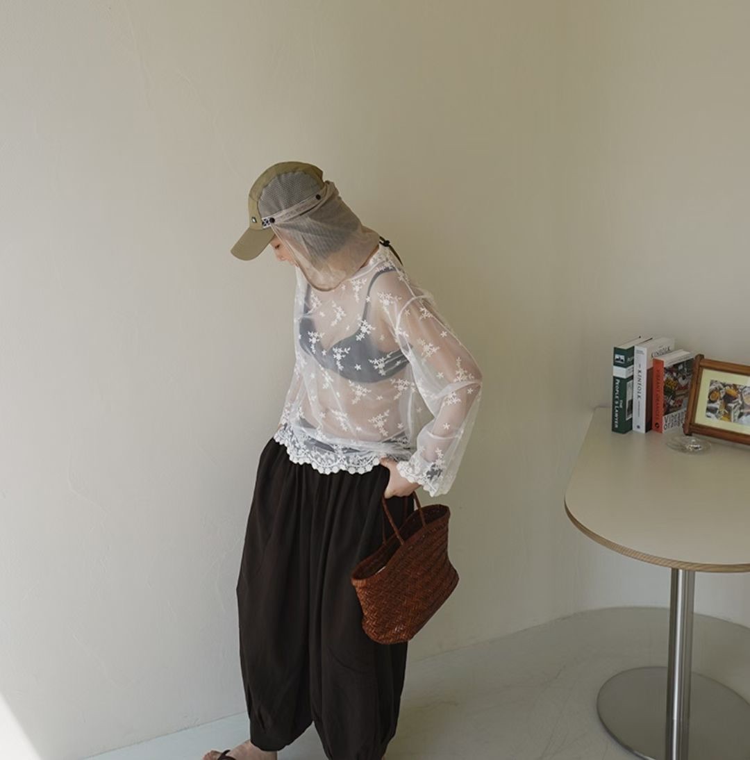 CD24 / SHEER EMBROIDERED MESH TOP