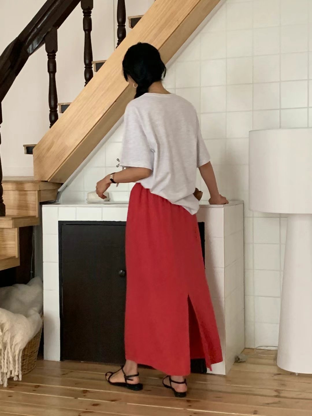 CY2621 / BANDED WAIST BACK SLIT SKIRT