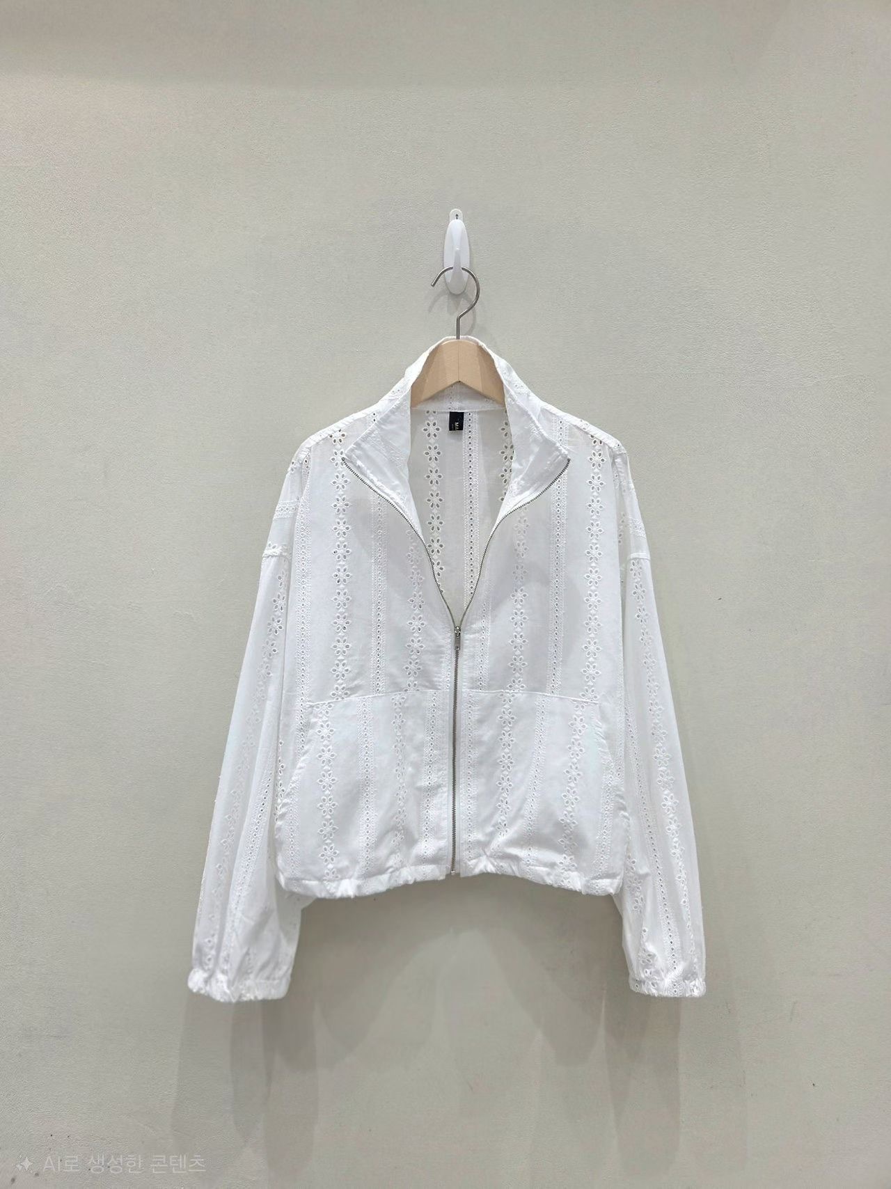 MA19 / POCKET BROIDERIE ZIP LIGHT WEIGHT OUTER WEAR