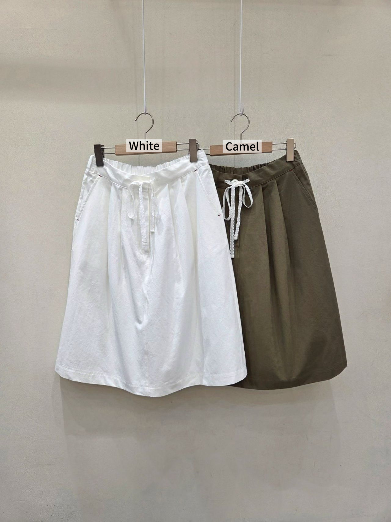 MA27 / ELASTIC WAISTBAND POCKET KNEE LENGTH SKIRT