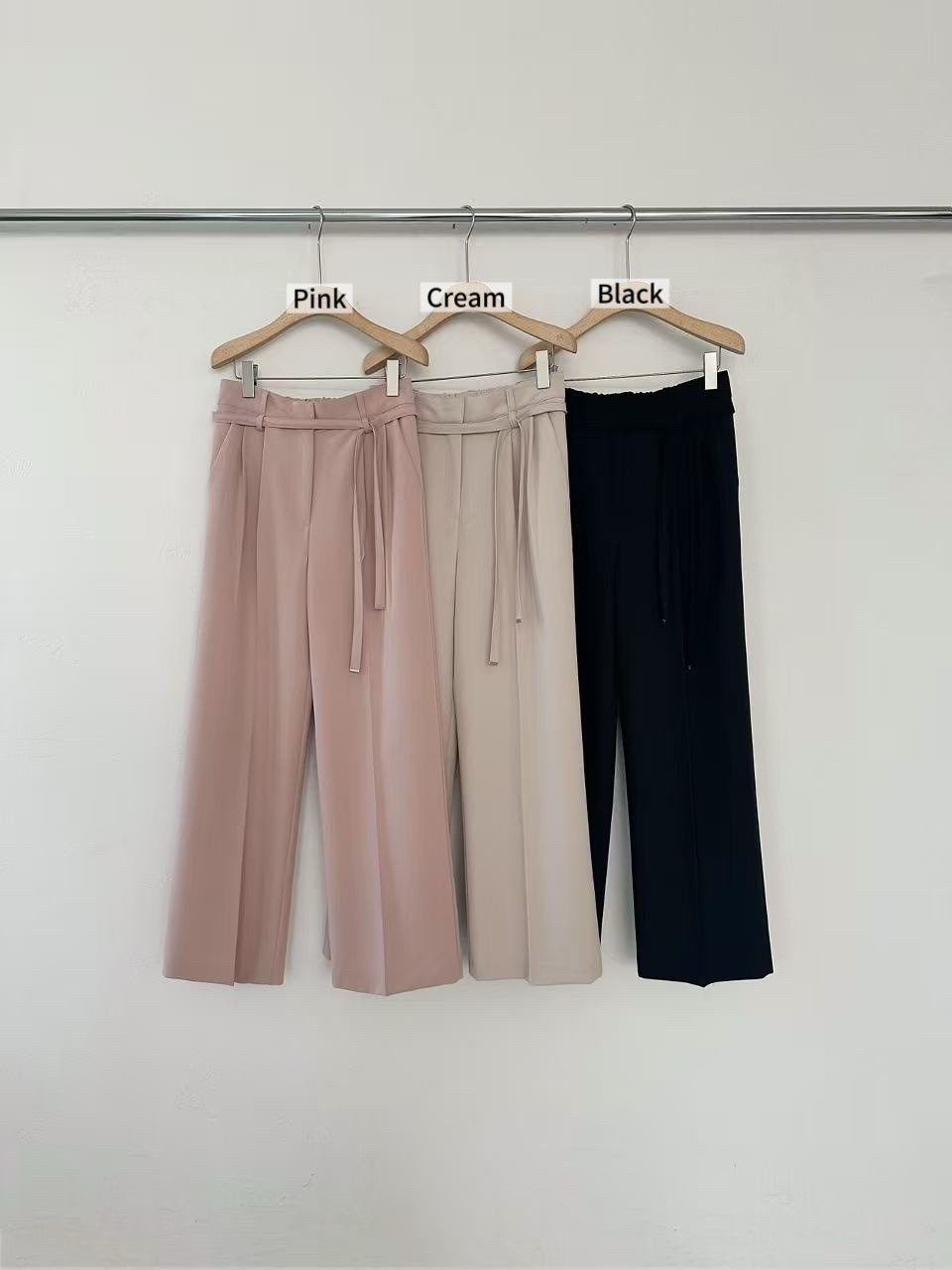 GT02 / Elastic Pocket Straight Trousers