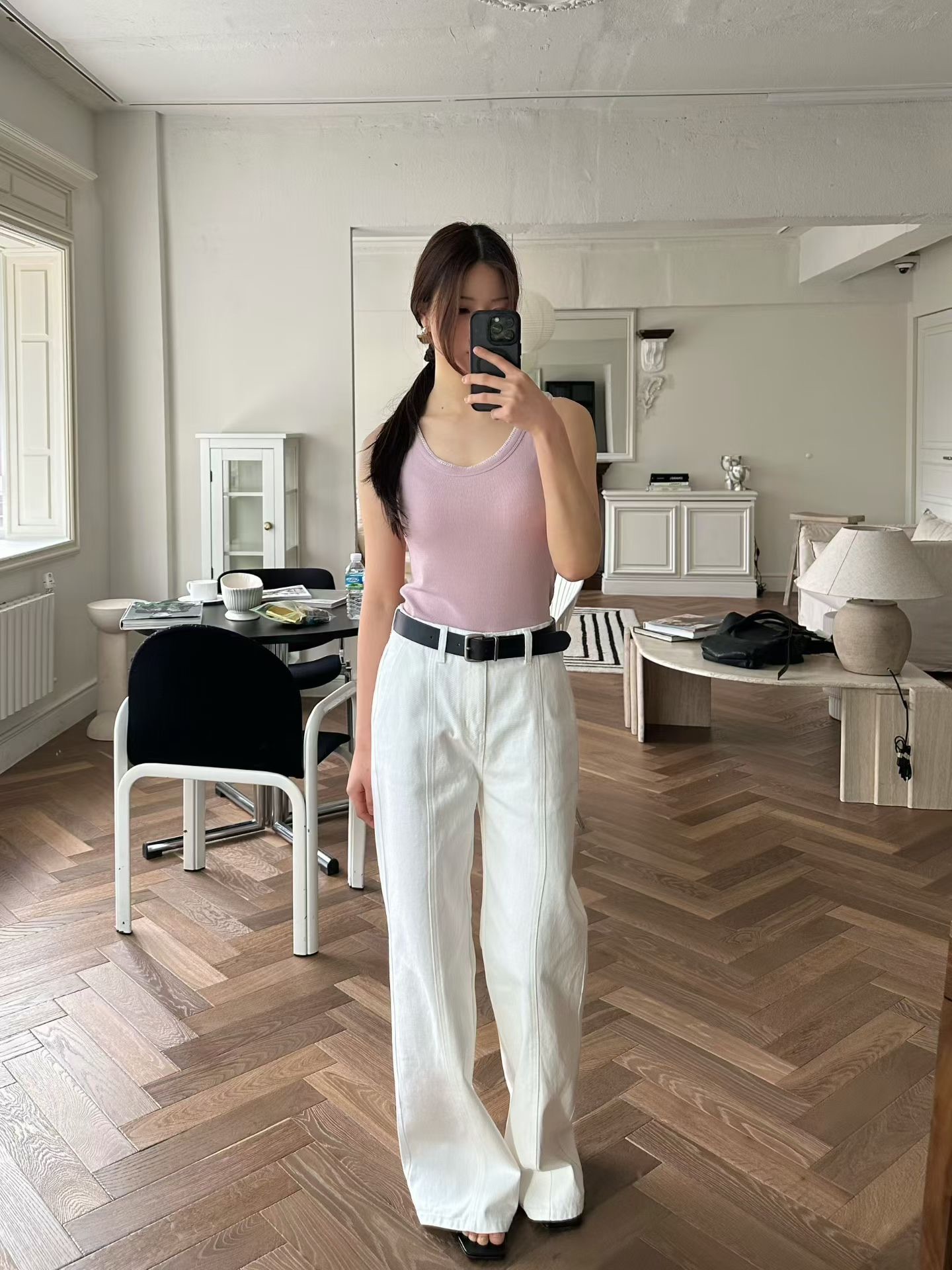 GT16 / Contrast Sewing Trims Tank Top