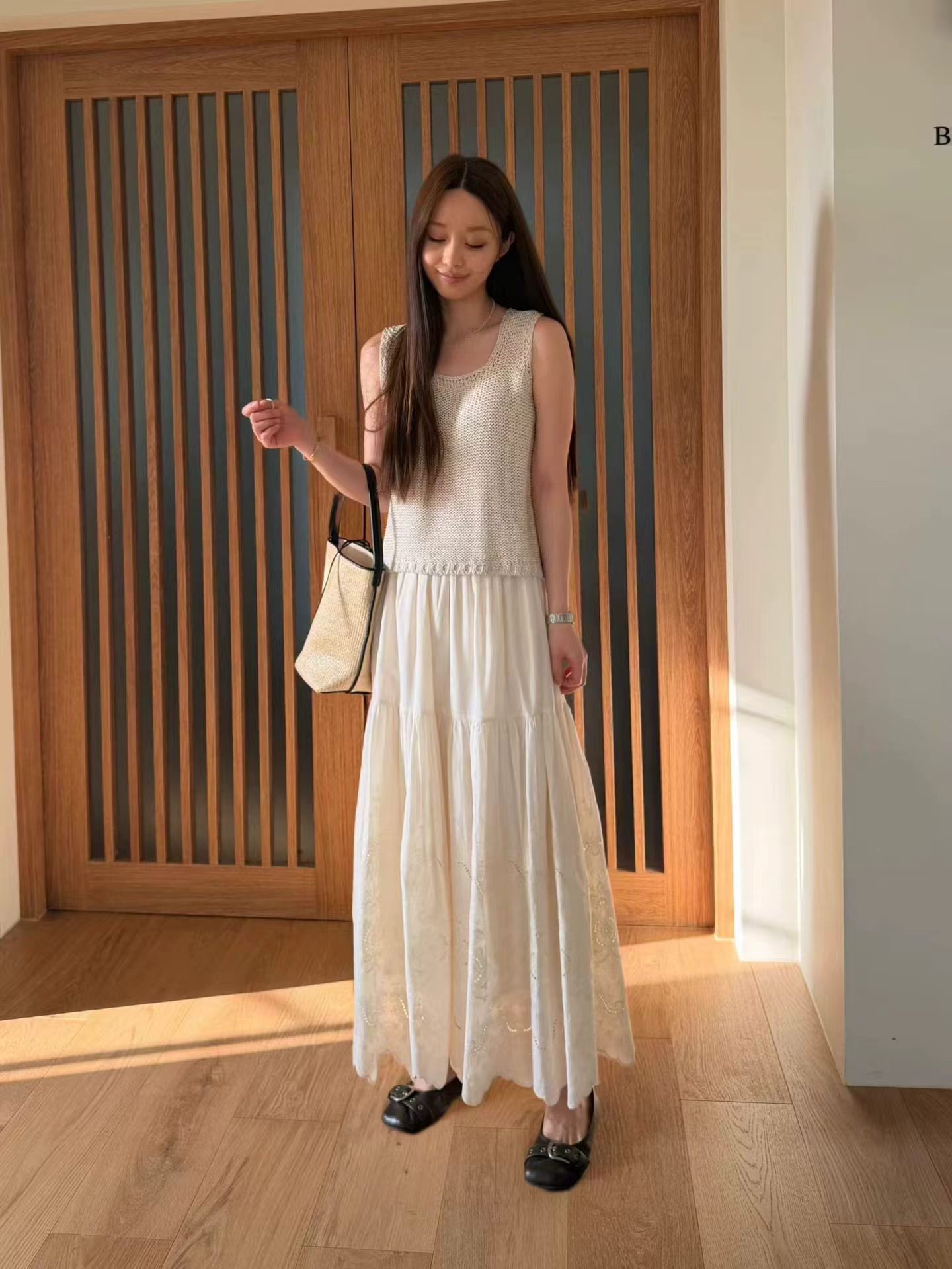 MU30 / ELASTIC WAISTBAND BROIDERIE MAXI SKIRT