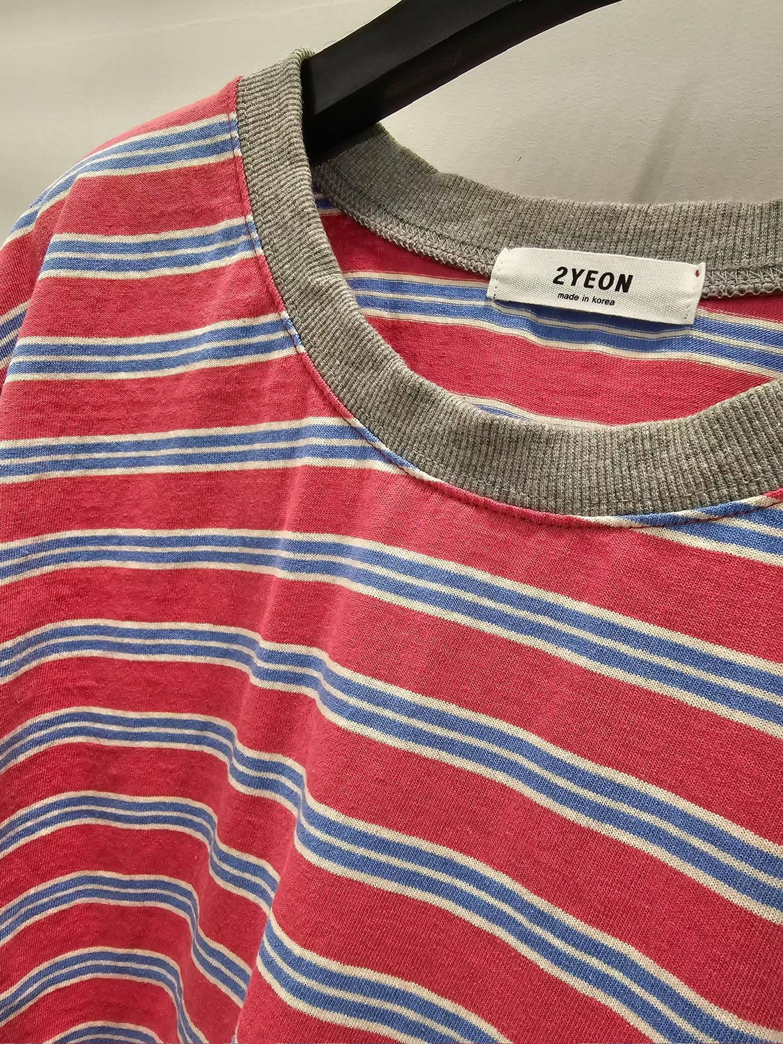 NY06 / Irregular Hem Stripe Tee