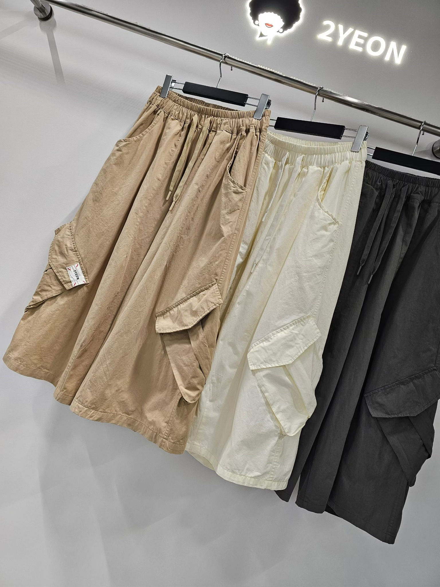 NY08 / Oversized Flap Pocket Wide-Leg Trousers