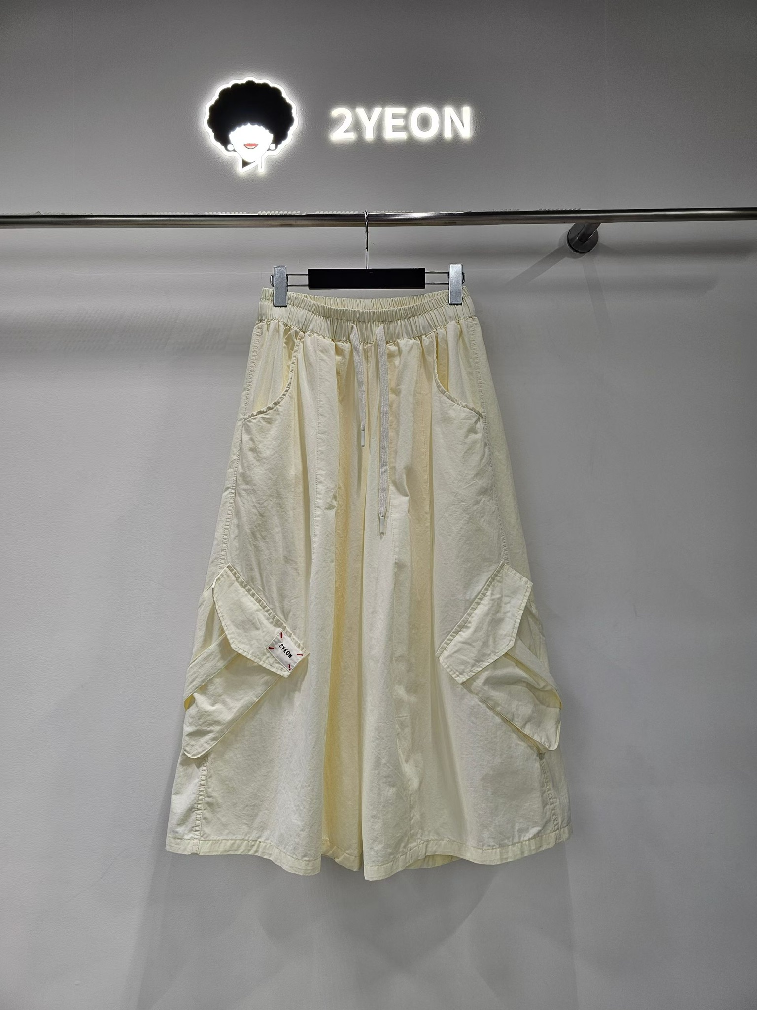 NY08 / Oversized Flap Pocket Wide-Leg Trousers