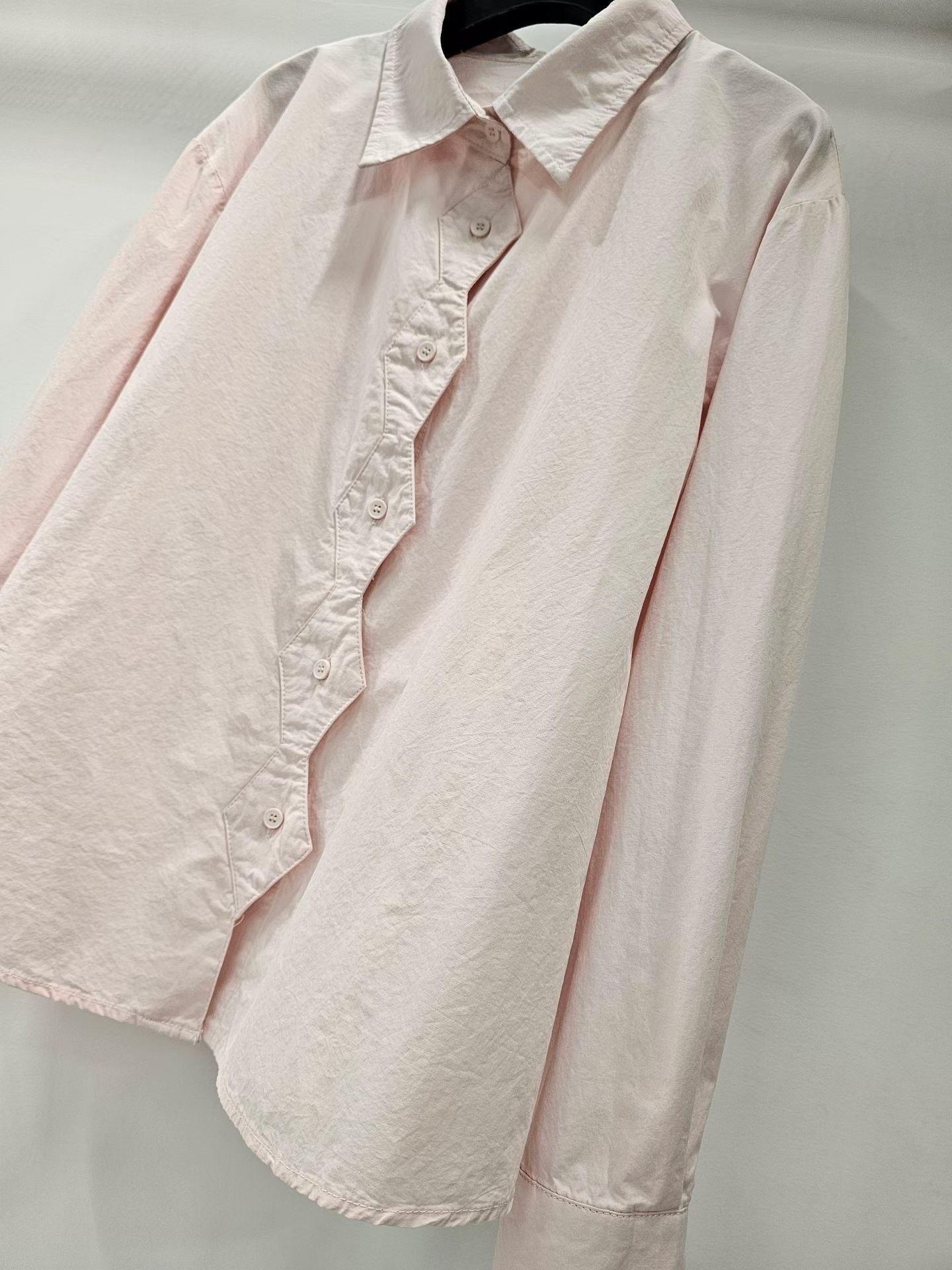 NY12 / Zig Zag Button Placket Shirt