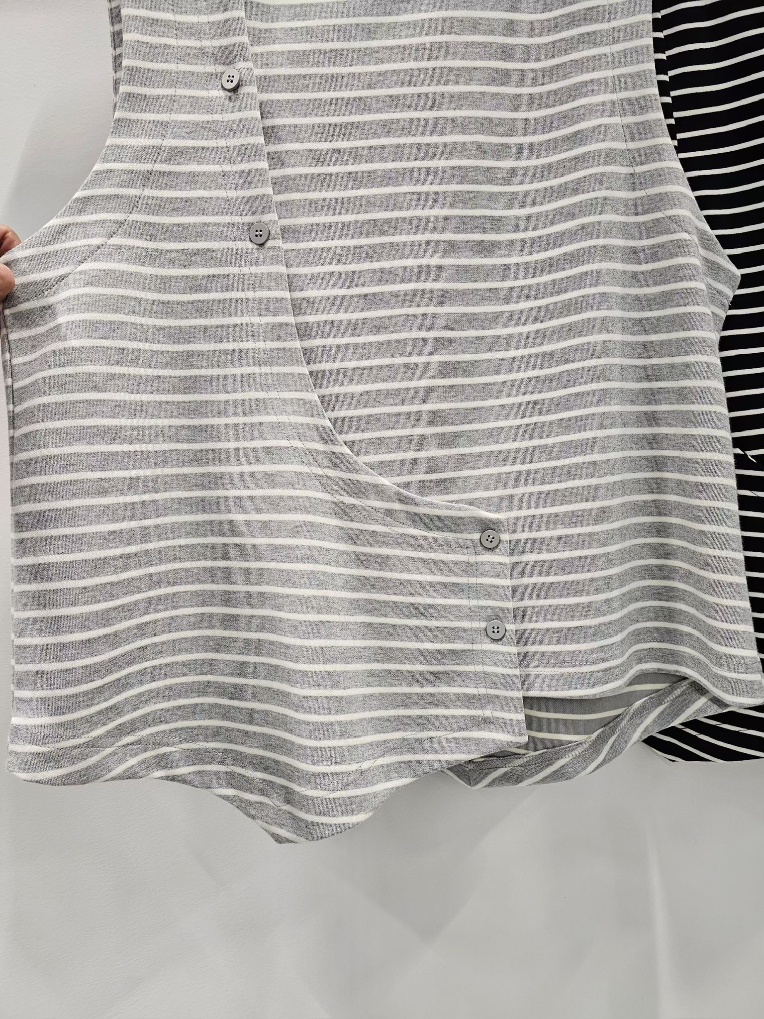 NY13 / Overlap Stripe Vest Top