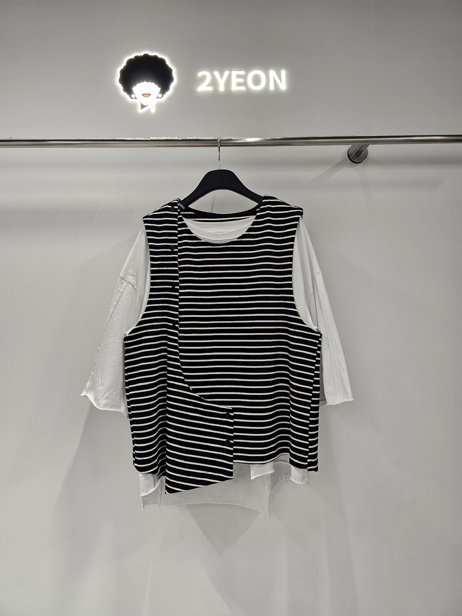 NY13 / Overlap Stripe Vest Top