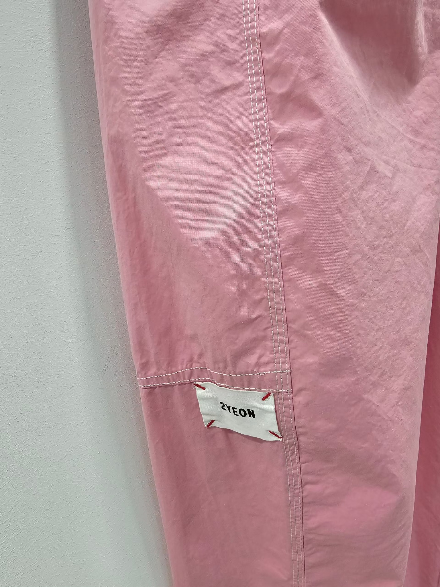 NY16 / Contrast Stitch Loose Fit Trousers