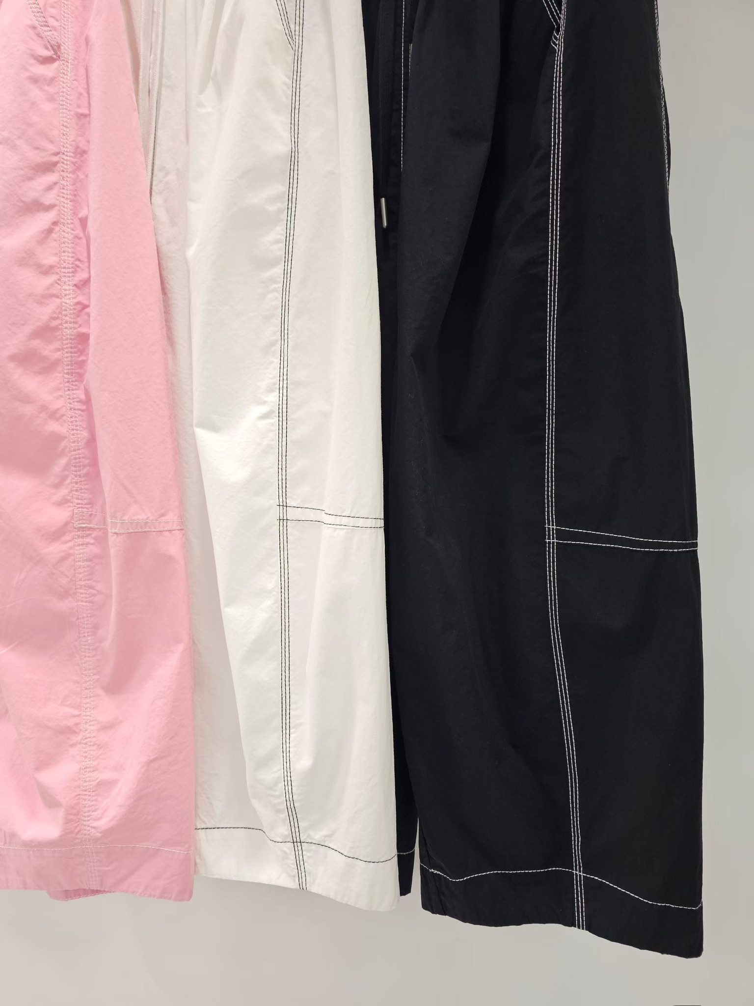 NY16 / Contrast Stitch Loose Fit Trousers