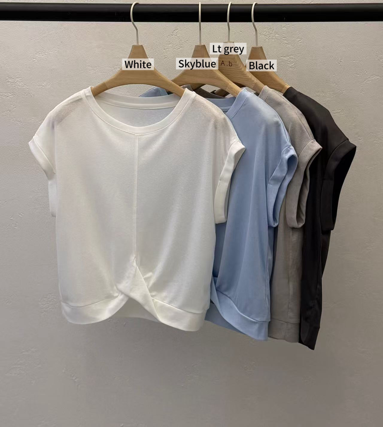 GA34 / FRONT OVERLAP WAIST DETAIL TOP