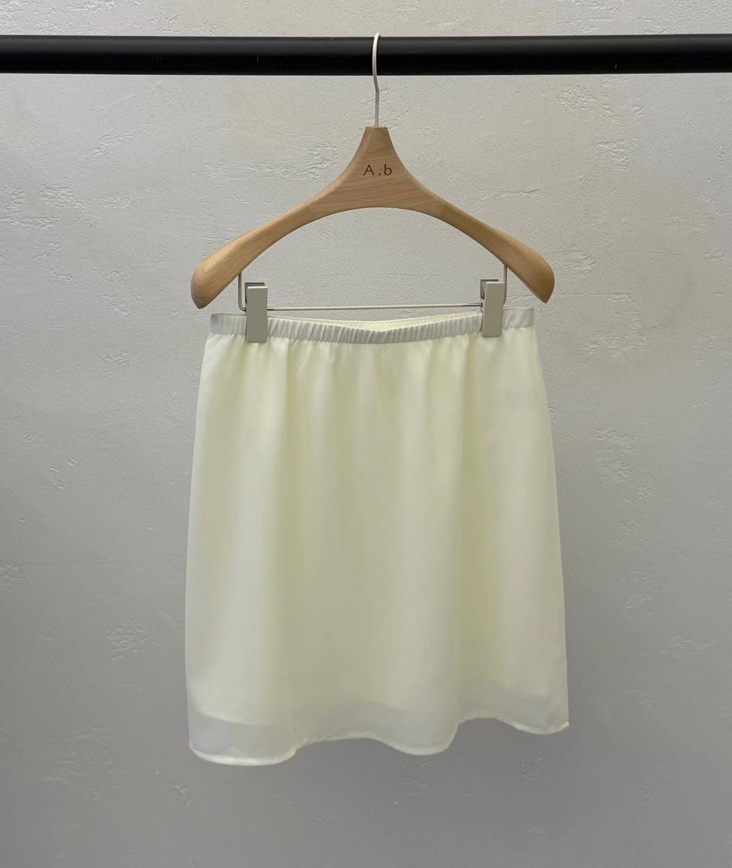 GA36 / ELASTIC WAISTBAND SHORT SKIRT