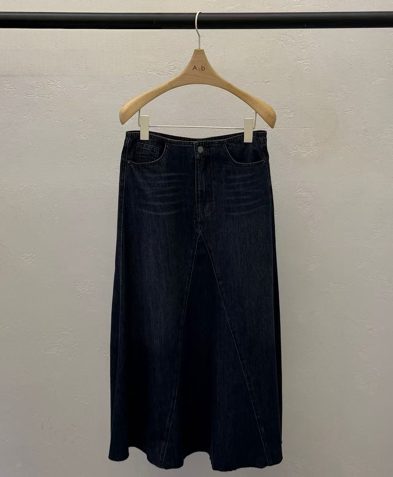 GA39 / POCKET DENIM LONG SKIRT