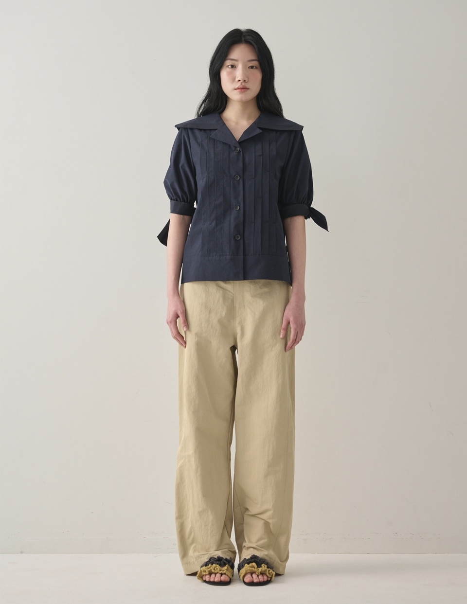 DD10 / Open Collar Half Sleeve Blouse