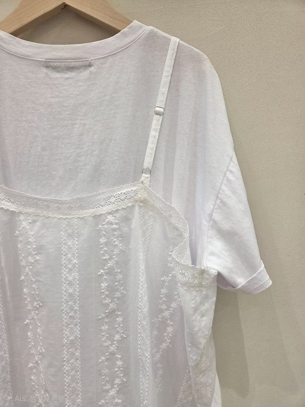 MA30 / BRODERIE CAMISOLE TOP