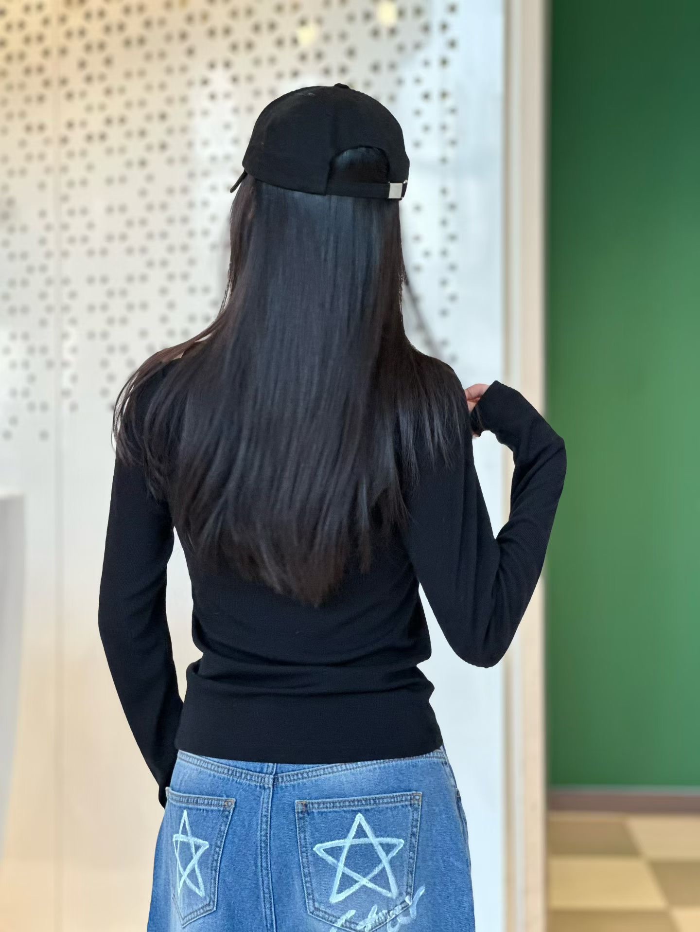 BF01 / Cut Out Shoulder Top