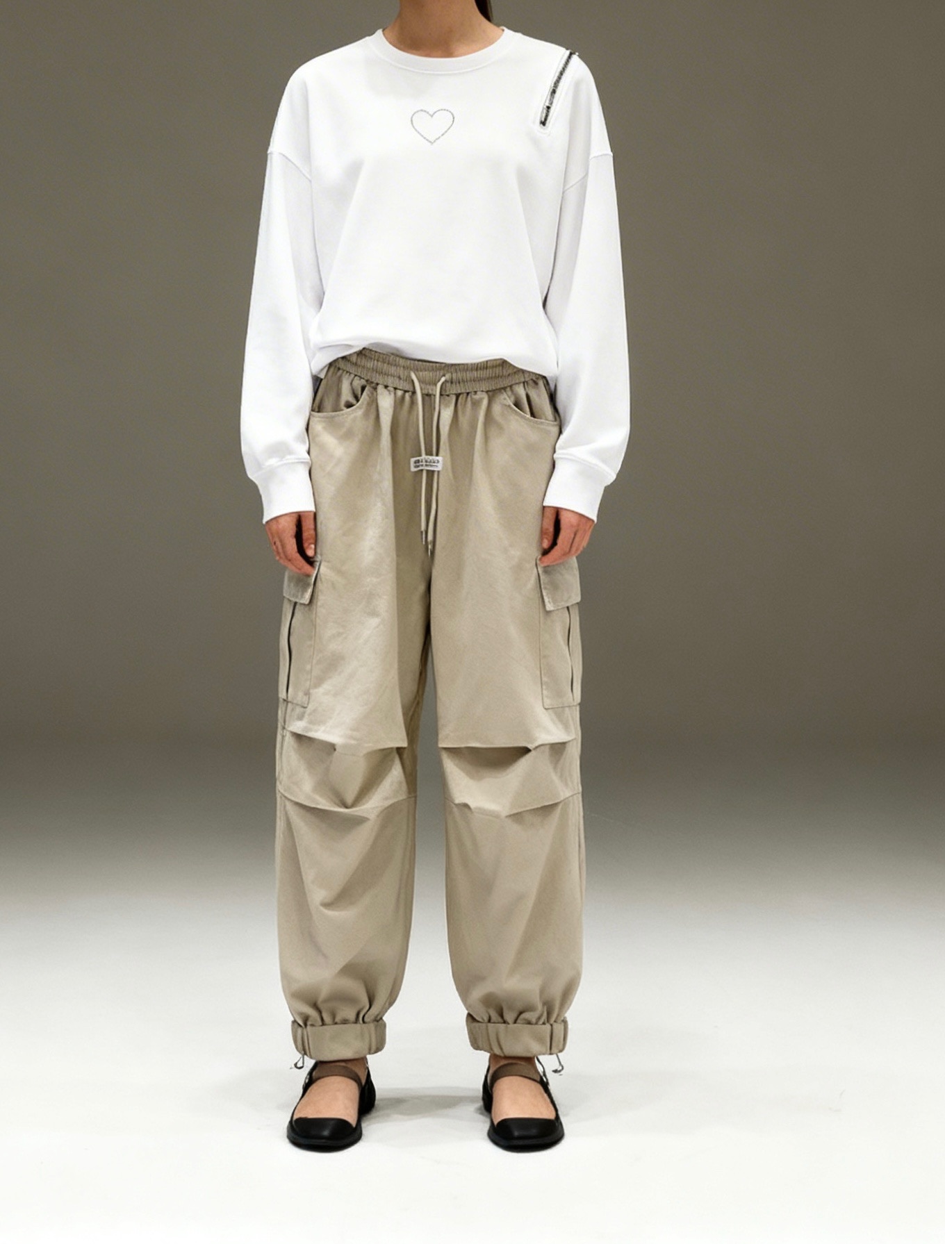 BF04 / Zip Detail Heart Tee