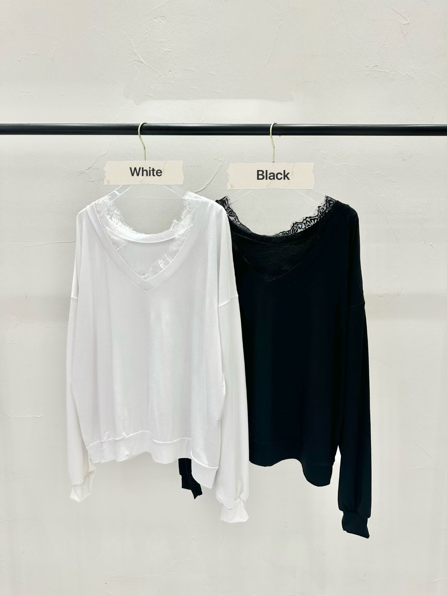 BF06 / V-neckline Lace Trim Top (BF06)