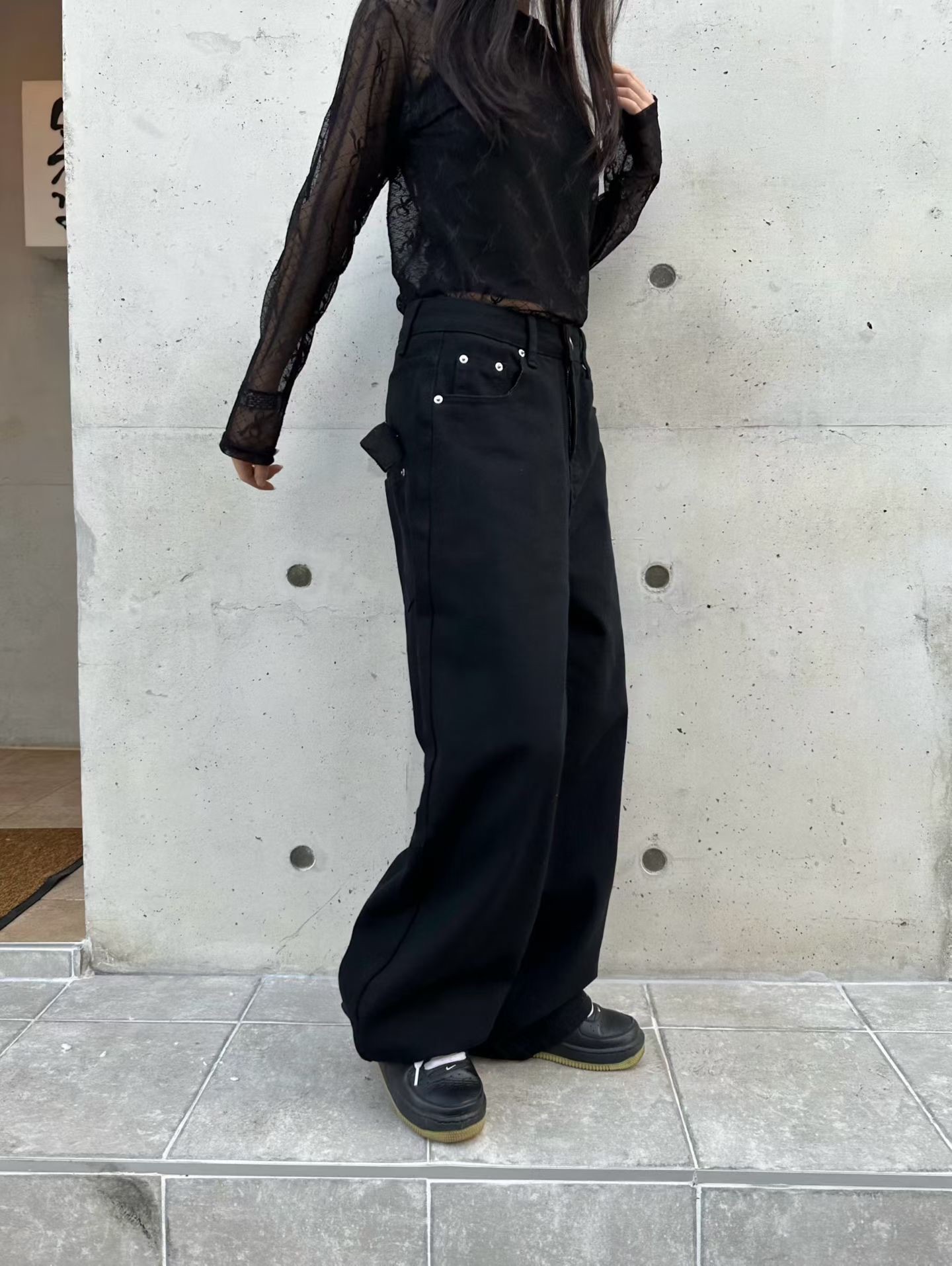 BF08 / Belted Stud Loose Fit Jeans