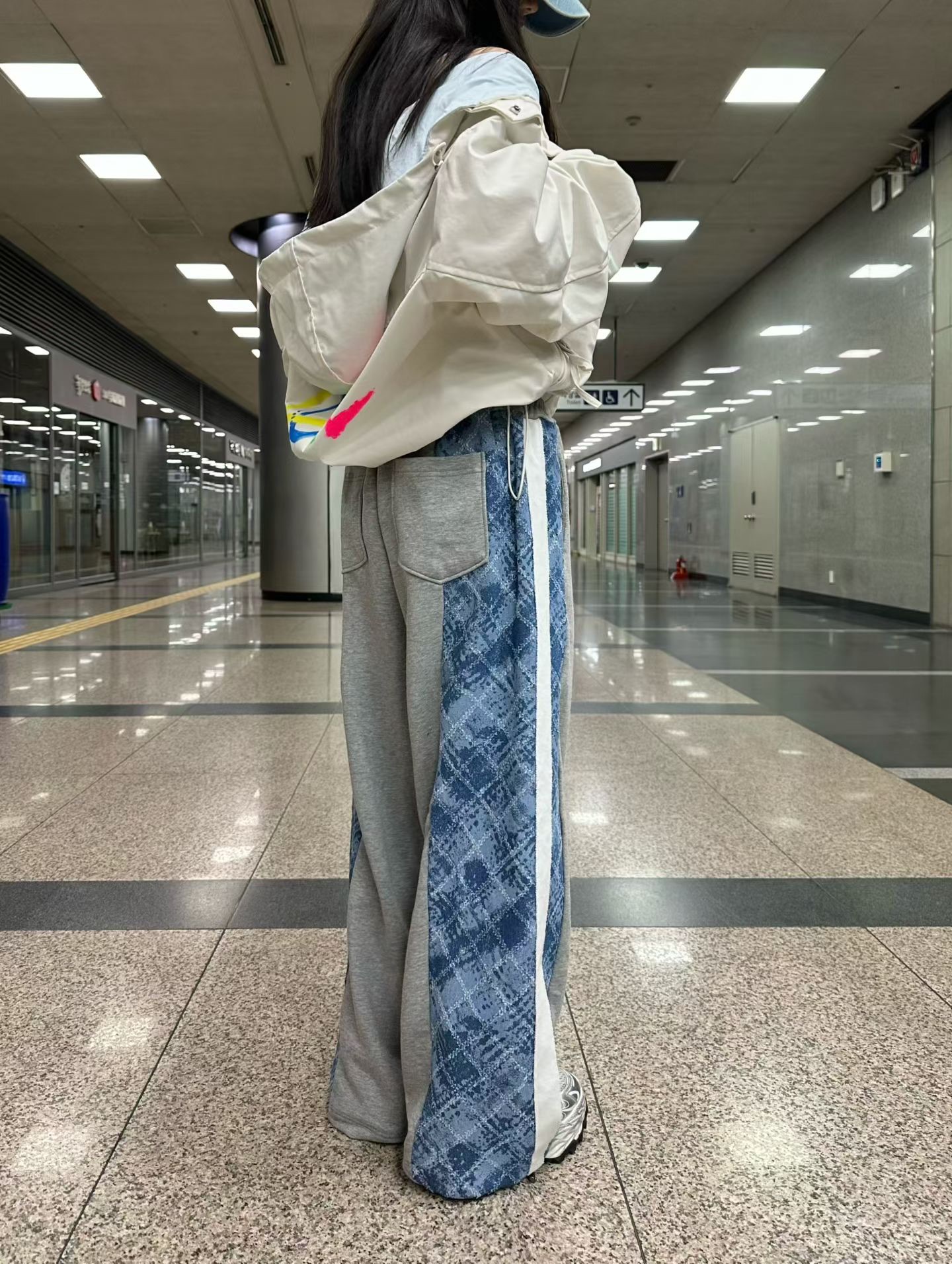 BF13 / Side Panelled Grid Jogger (BF13)