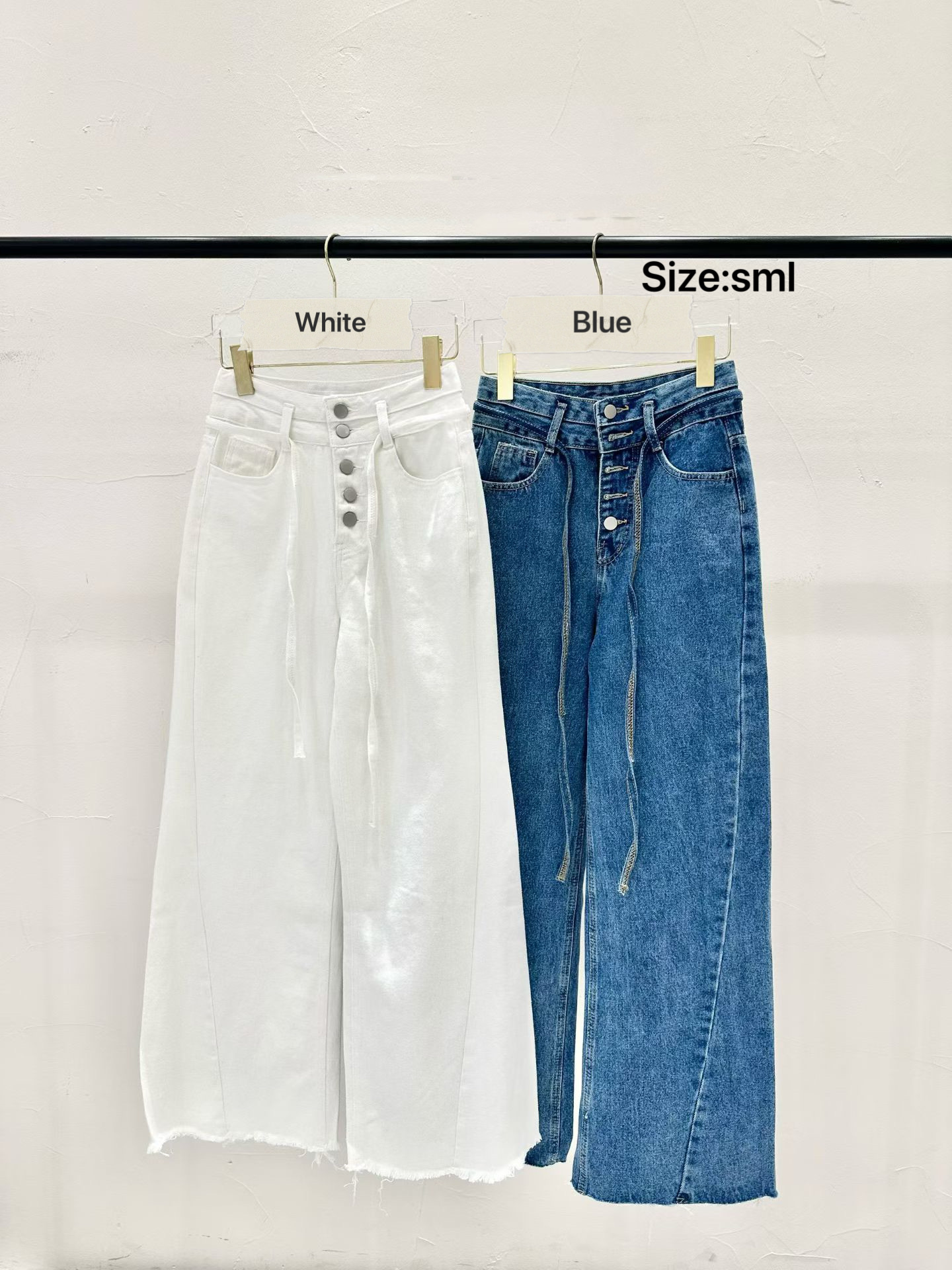 BF16 / Buttonfly Straight Leg Jeans