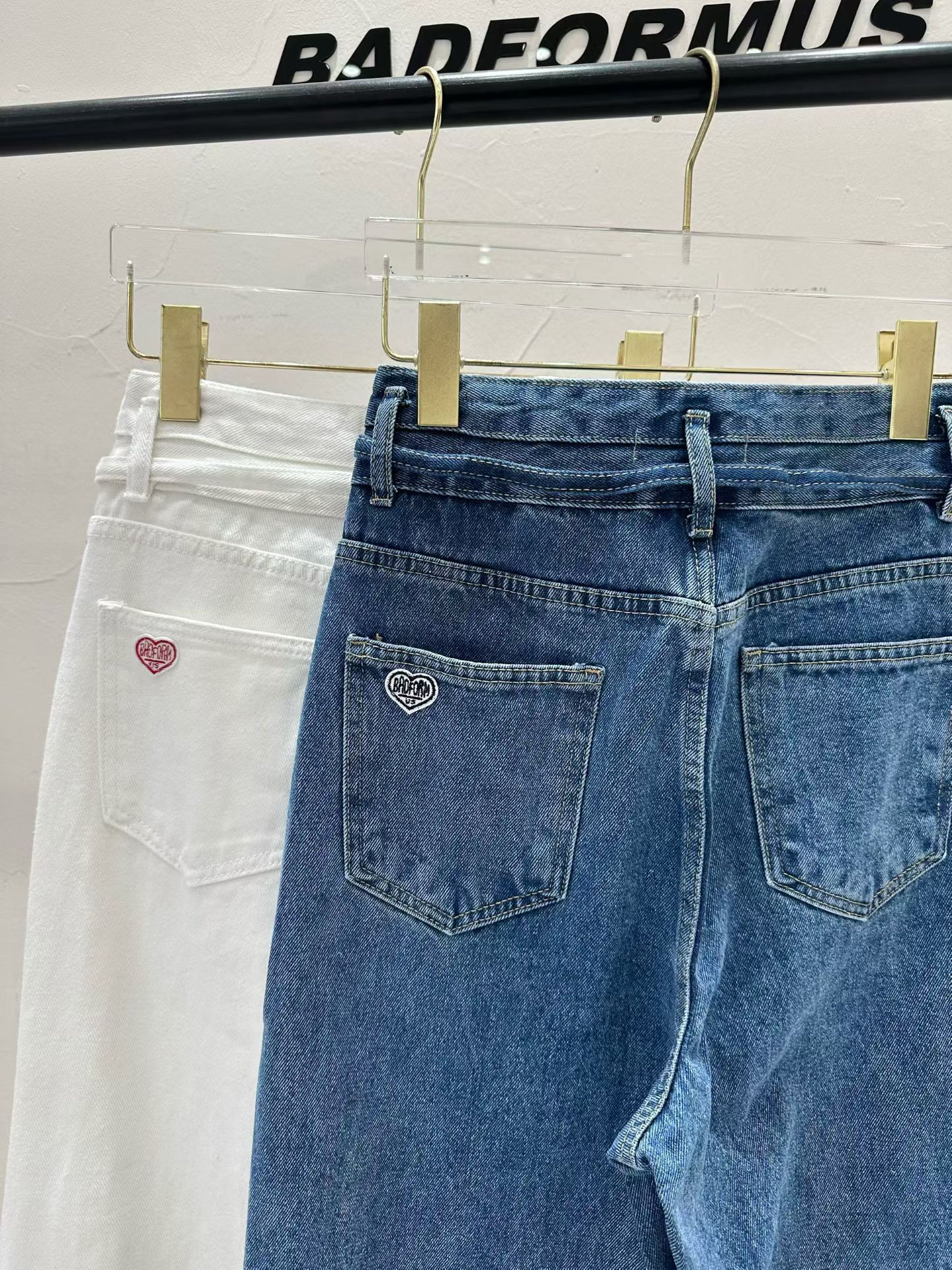 BF16 / Buttonfly Straight Leg Jeans