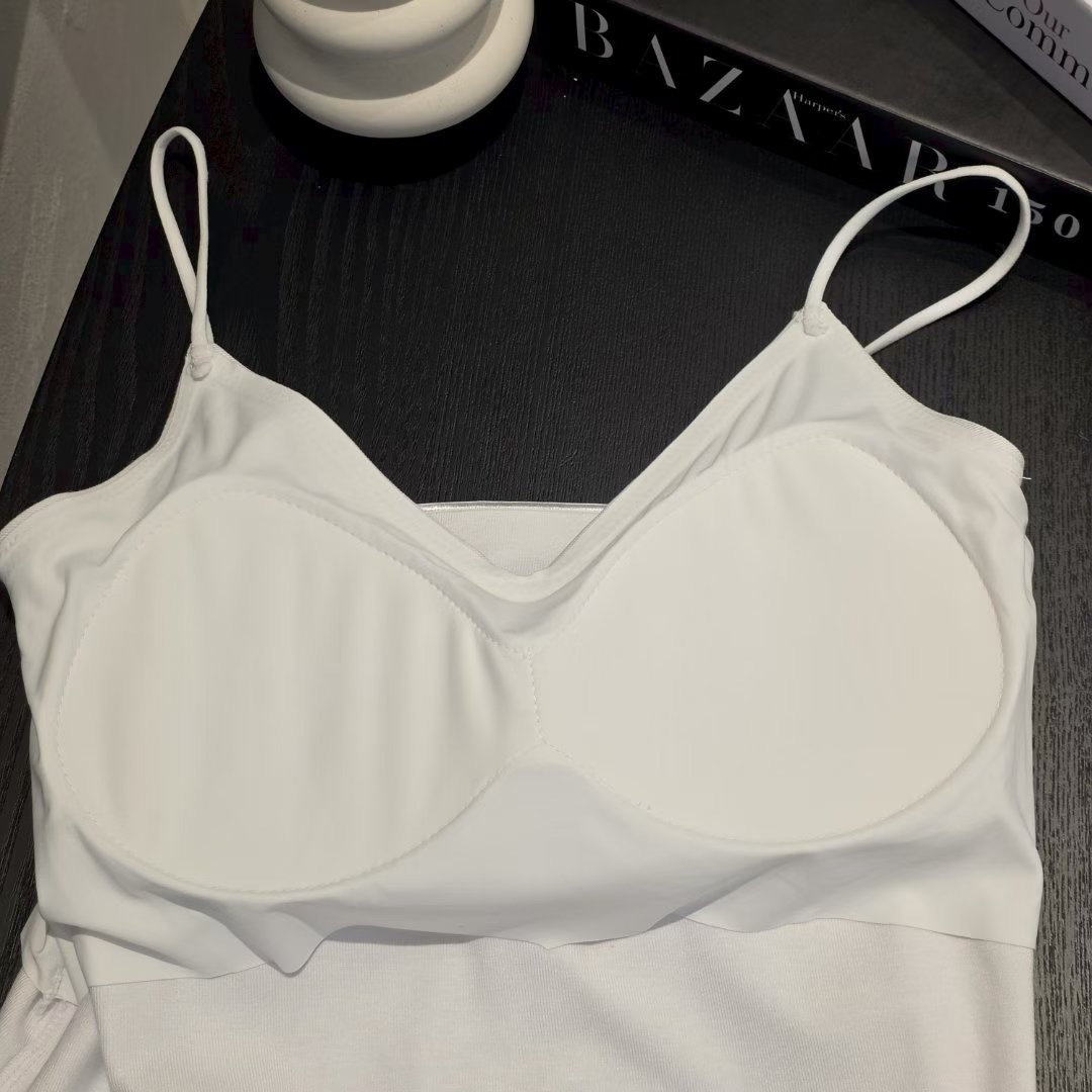 LK08 / Cotton V-Neck Padded Tank Top