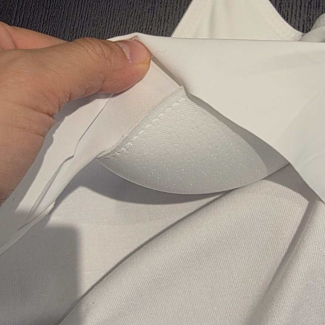 LK08 / Cotton V-Neck Padded Tank Top