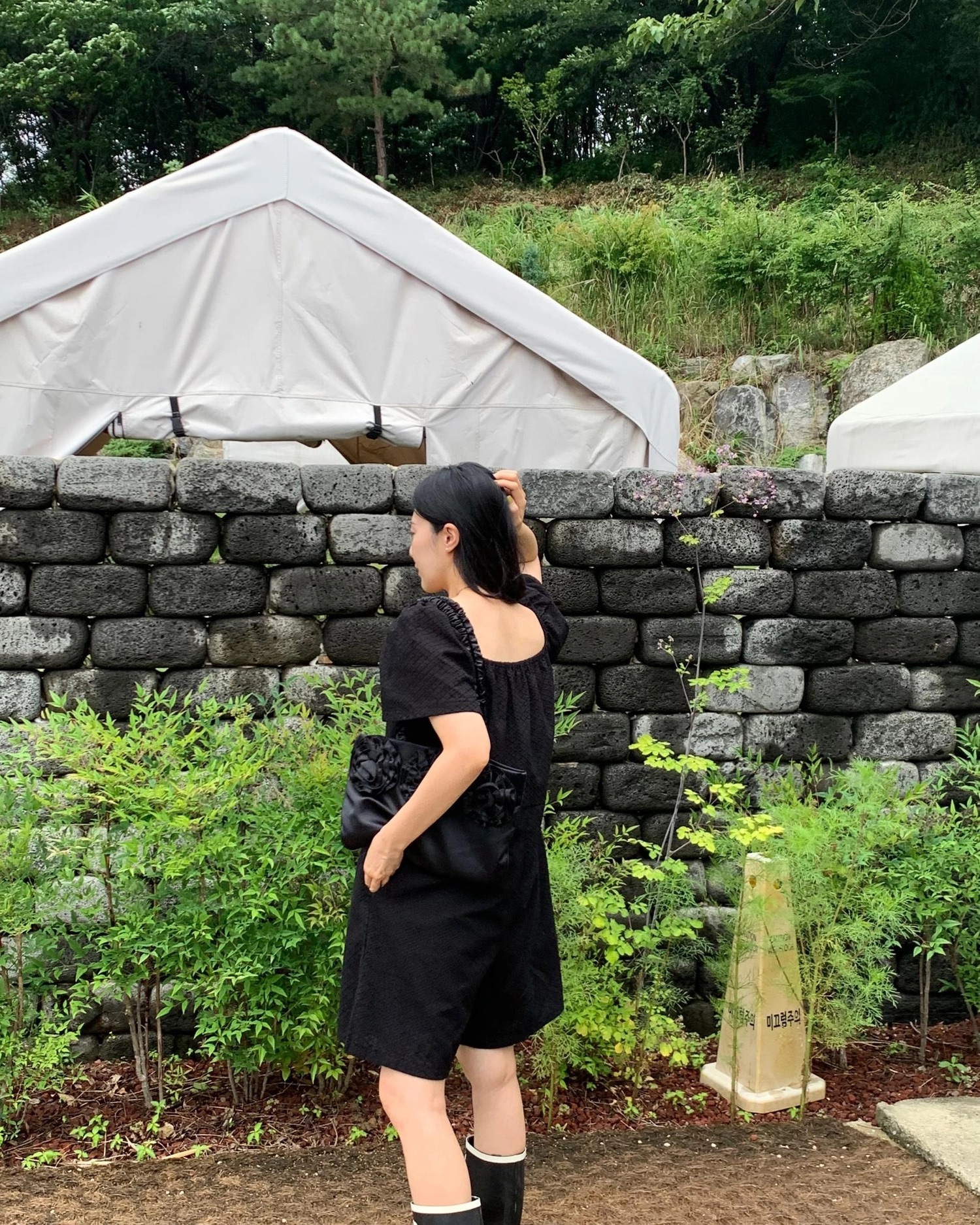 YQ33 / TEXTURED POCKET ROMPER