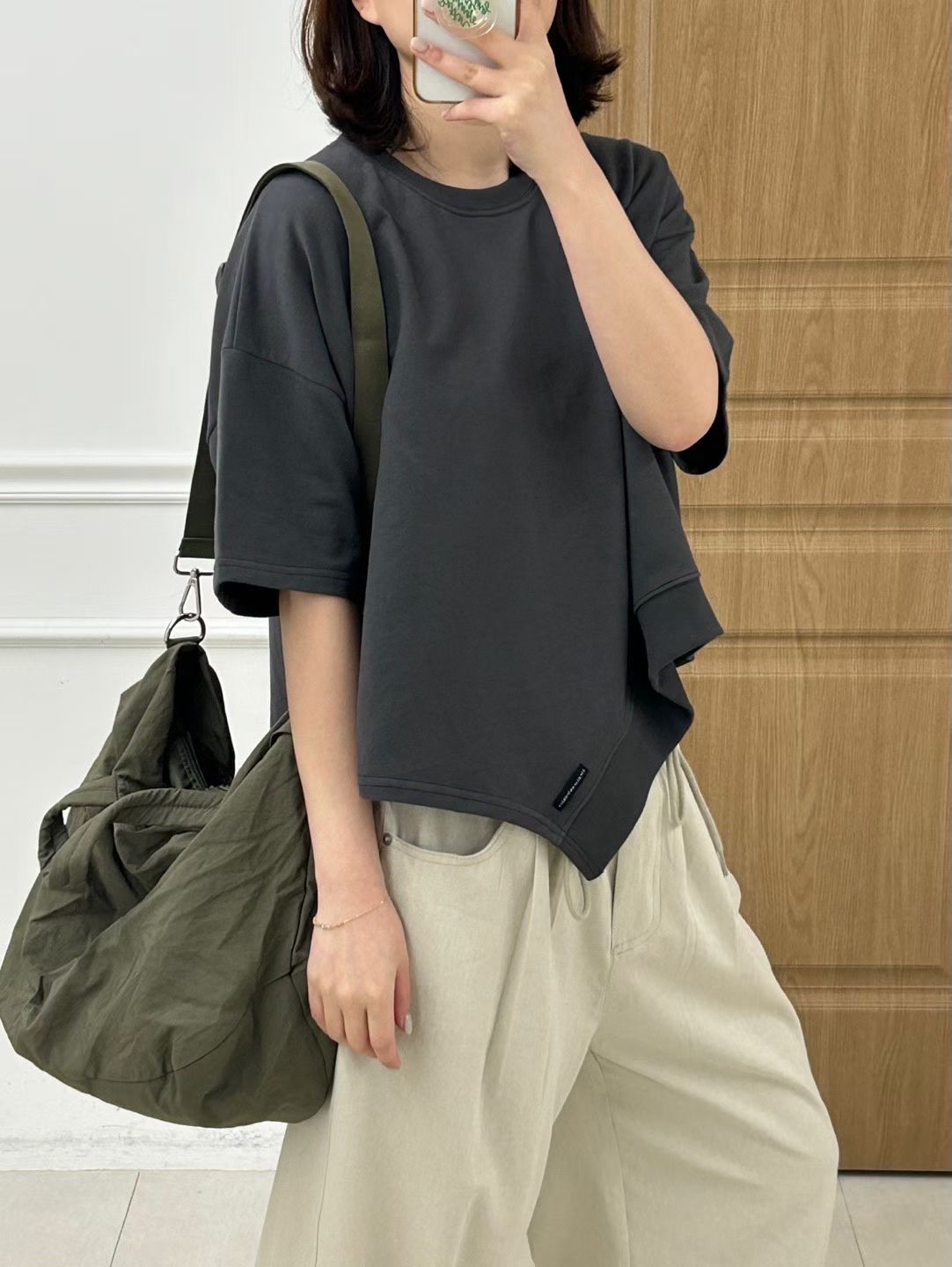 KR13 / Asymmetrical Hem Relaxed Top