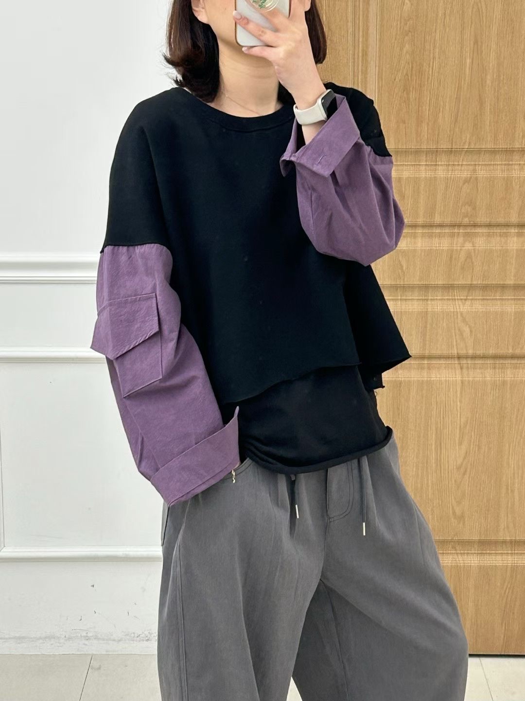KR14 / Contrast Sleeves Cropped Outer Sweatshirt